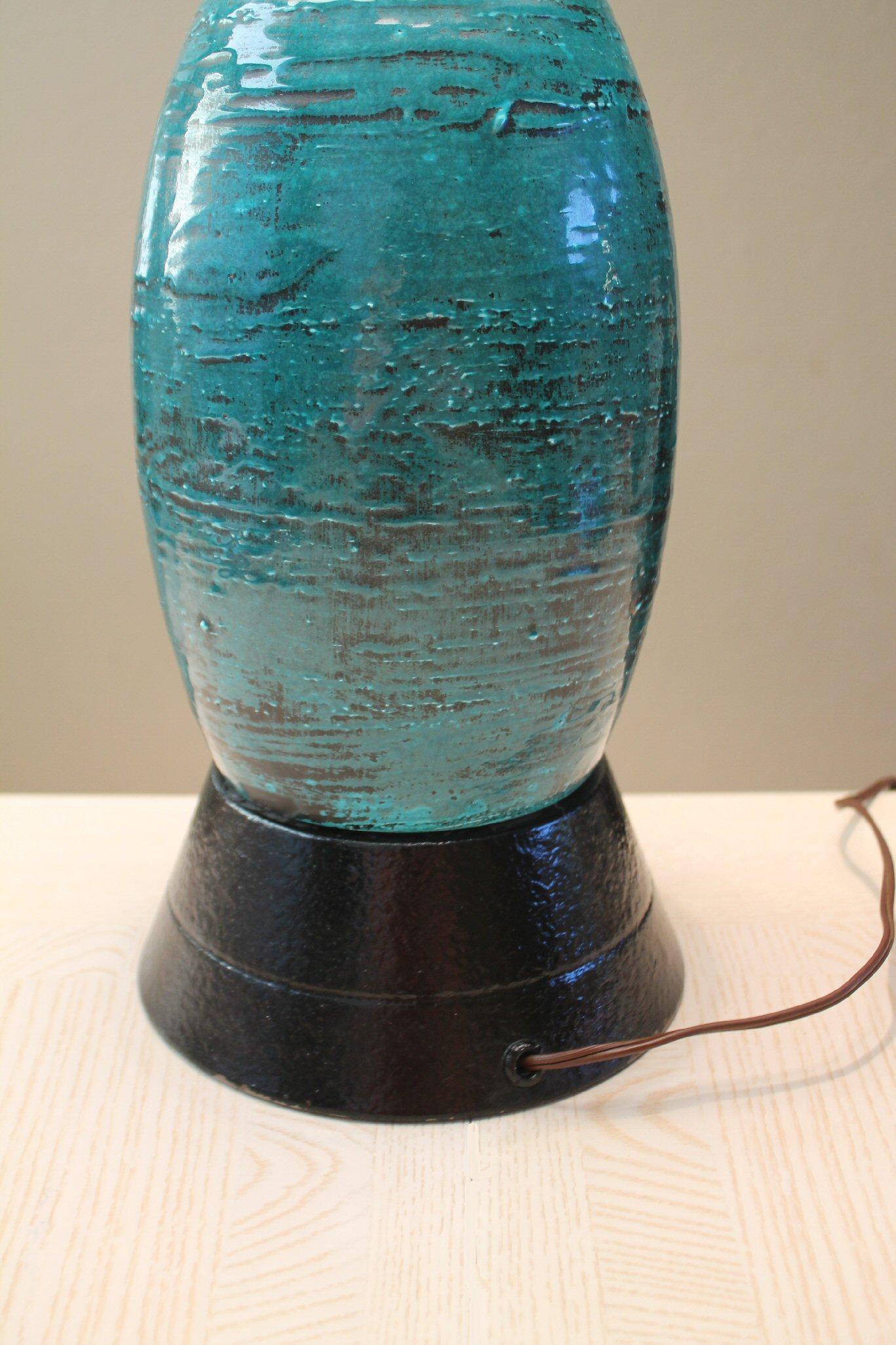 Monumental Aquamarine Mid Century Modern Italian Pottery Lamp Guido Gambone 1950 In Good Condition For Sale In Peoria, AZ