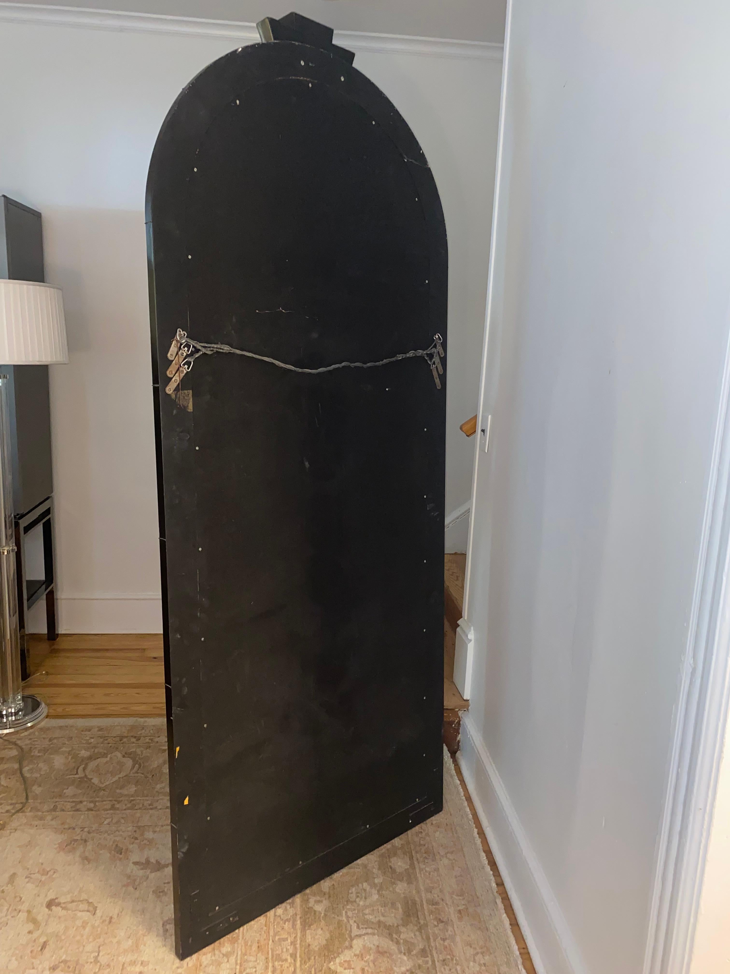Monumental Art Deco Espejo arqueado de pie o de pared alto en venta 4