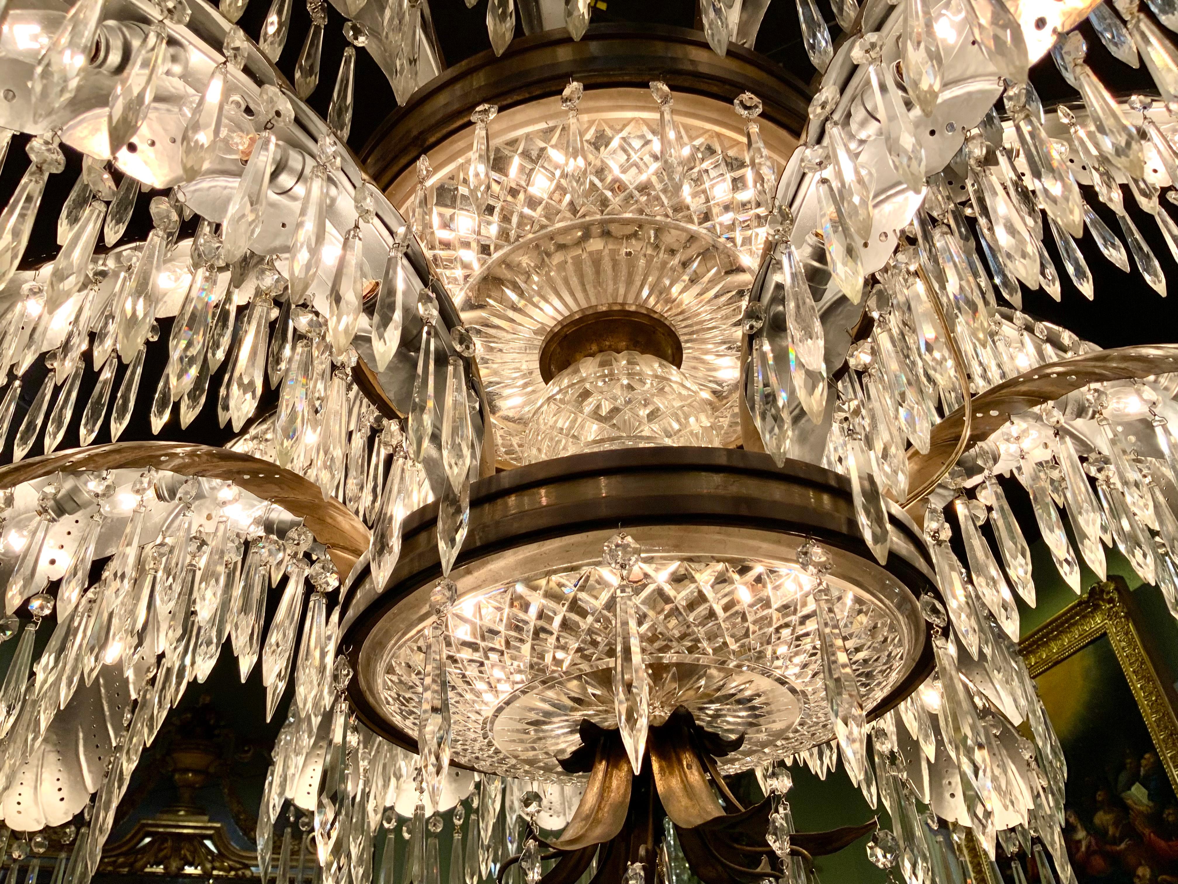 Monumental Art Deco Chandelier with 84 Lights and 800 Crystals In Good Condition In Houston, TX