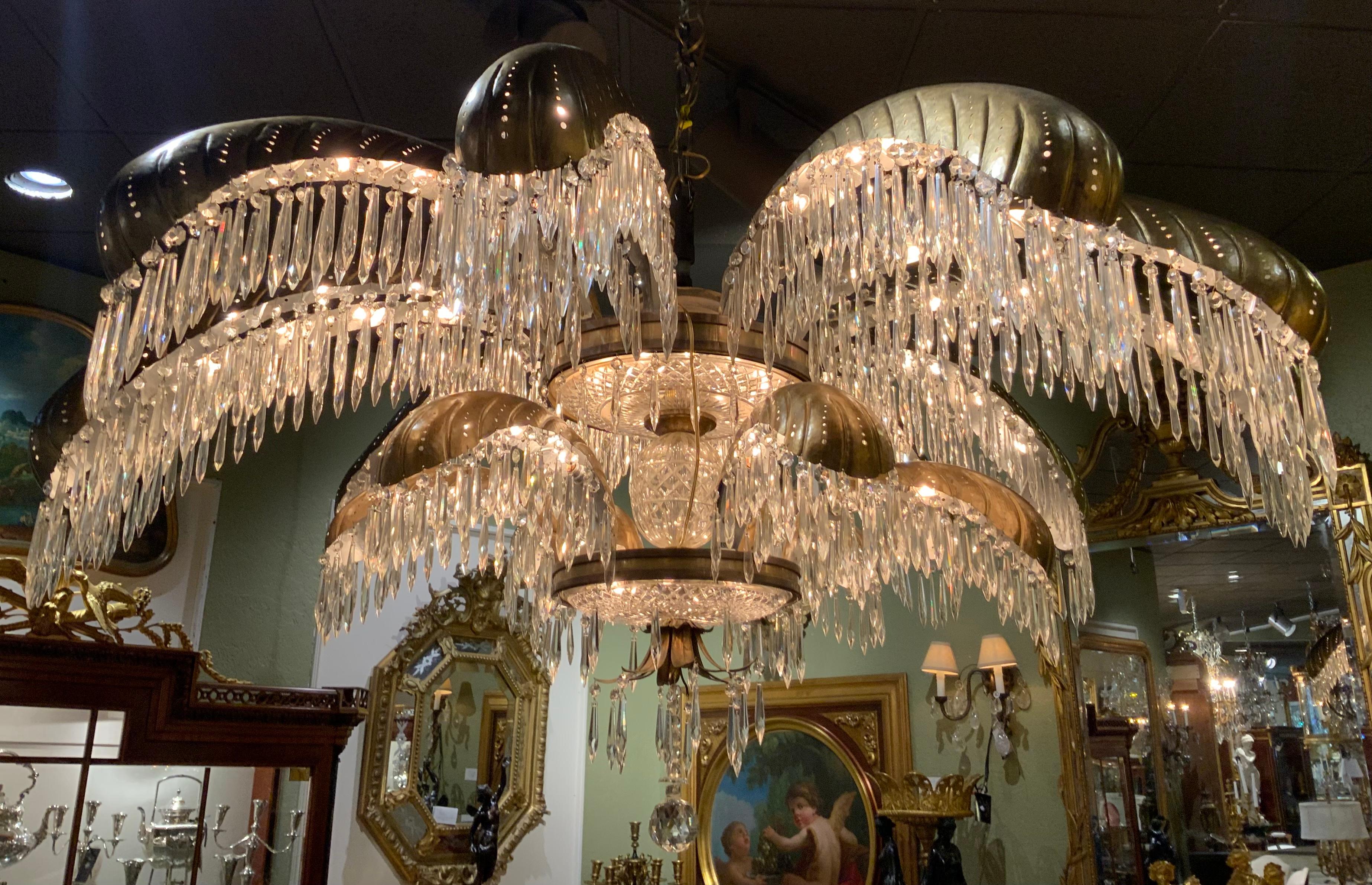 Monumental Art Deco Chandelier with 84 Lights and 800 Crystals 1