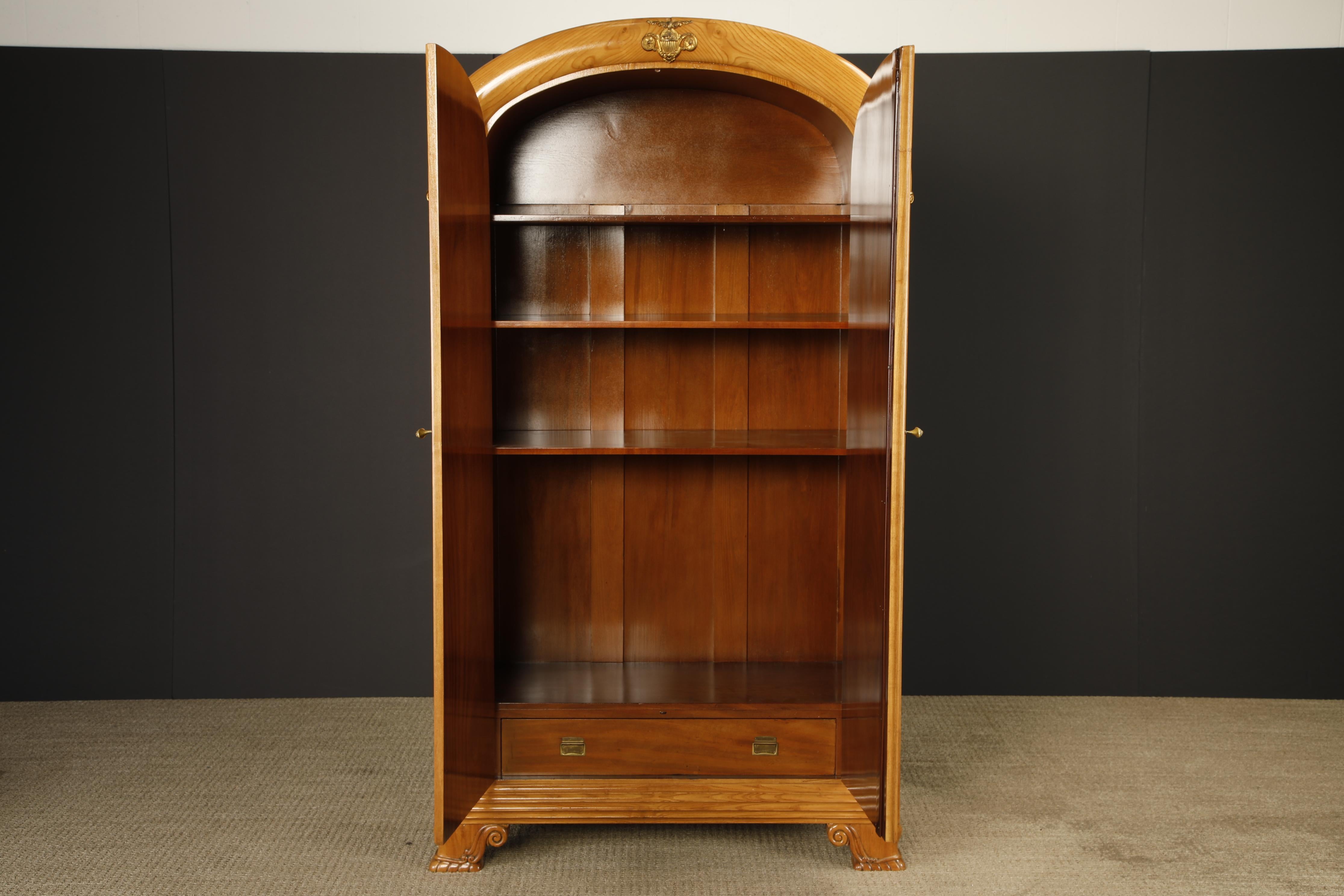 Monumental Art Deco Hollywood Regency Armoire in Blonde Quilted Wood, c 1930s For Sale 7