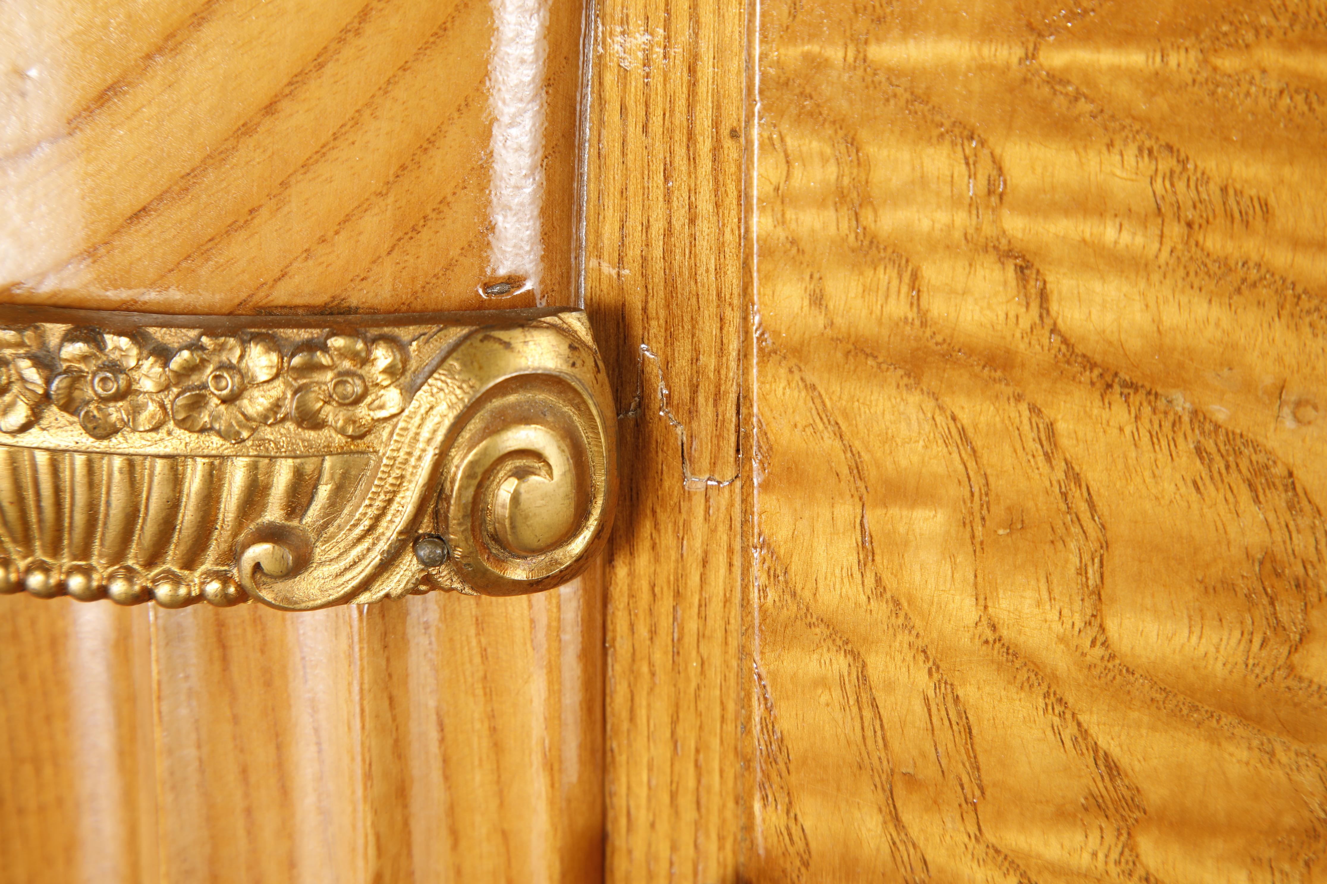 Monumental Art Deco Hollywood Regency Armoire in Blonde Quilted Wood, c 1930s For Sale 14