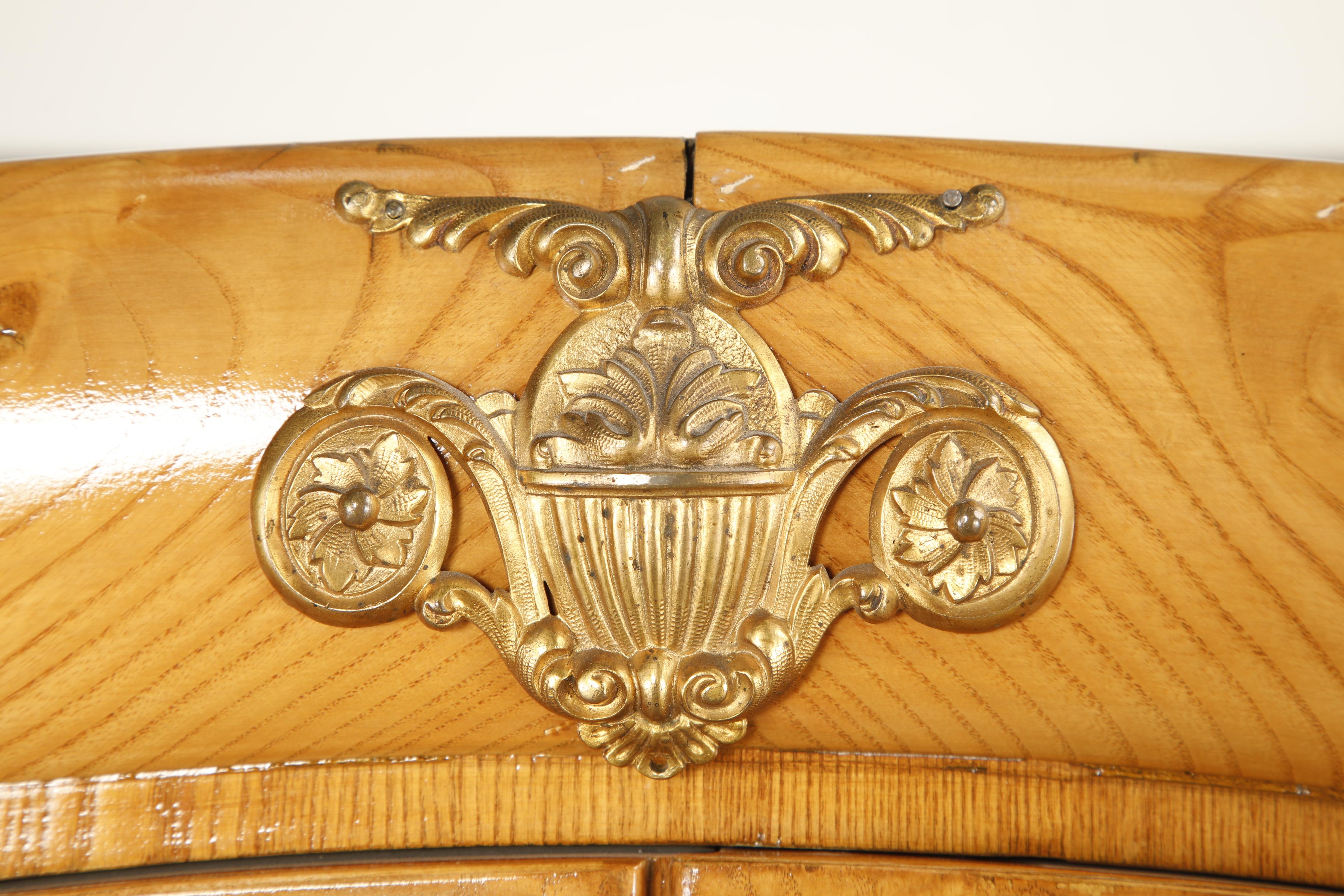 Monumental Art Deco Hollywood Regency Armoire in Blonde Quilted Wood, c 1930s For Sale 1