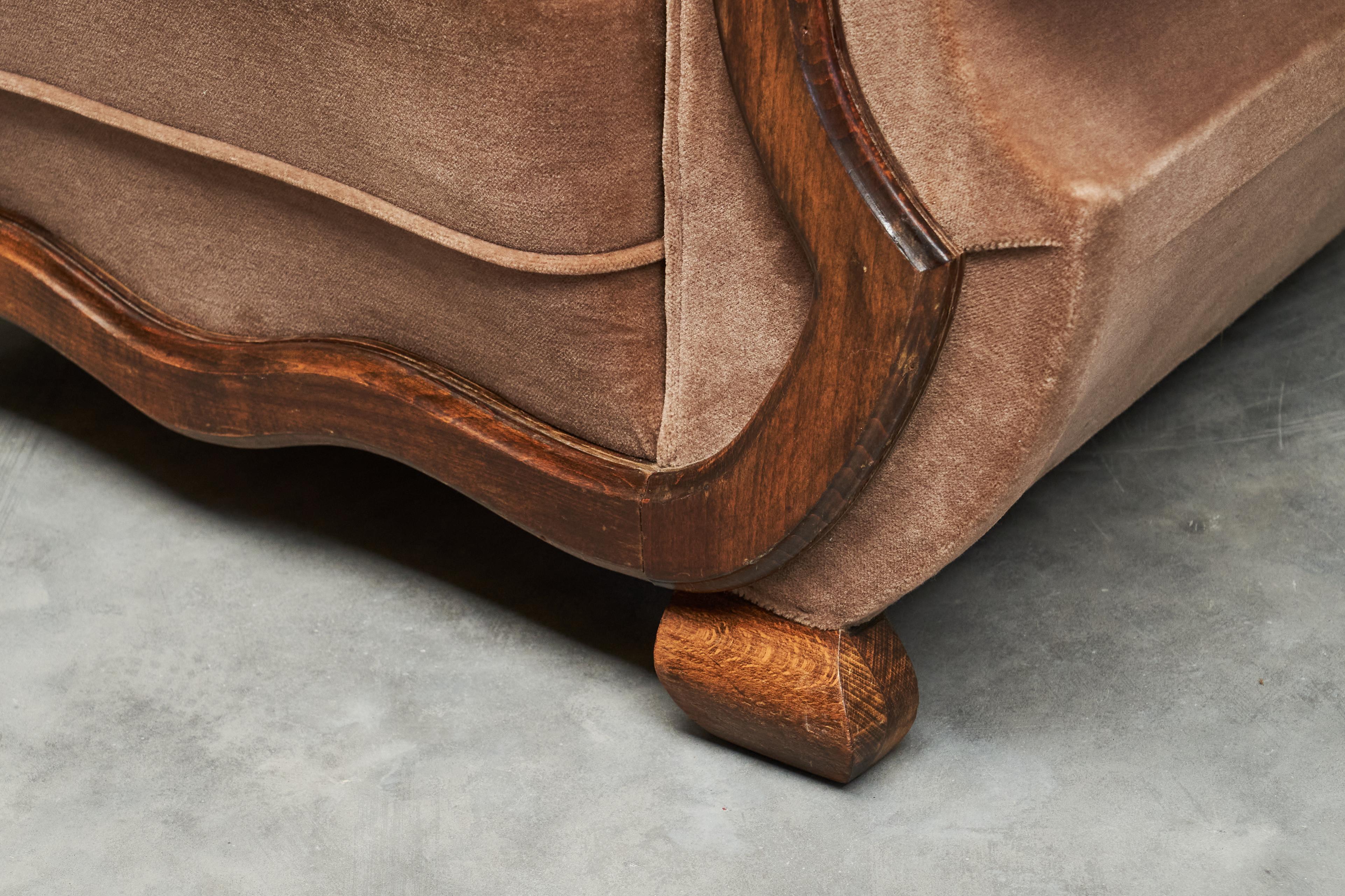 Monumental Art Deco Lounge Chair in Velvet and Oak 1930s For Sale 7