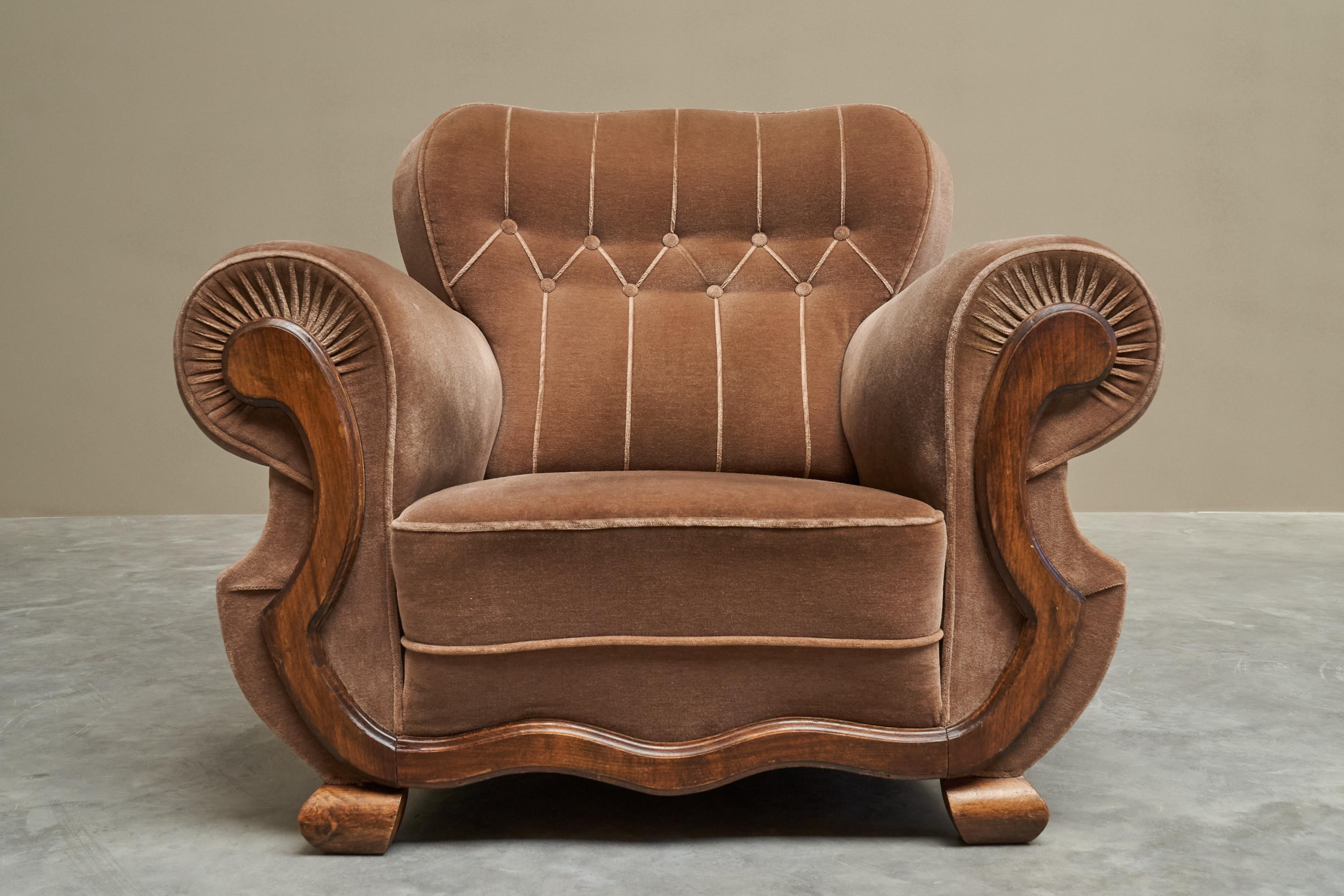 Hand-Crafted Monumental Art Deco Lounge Chair in Velvet and Oak 1930s For Sale