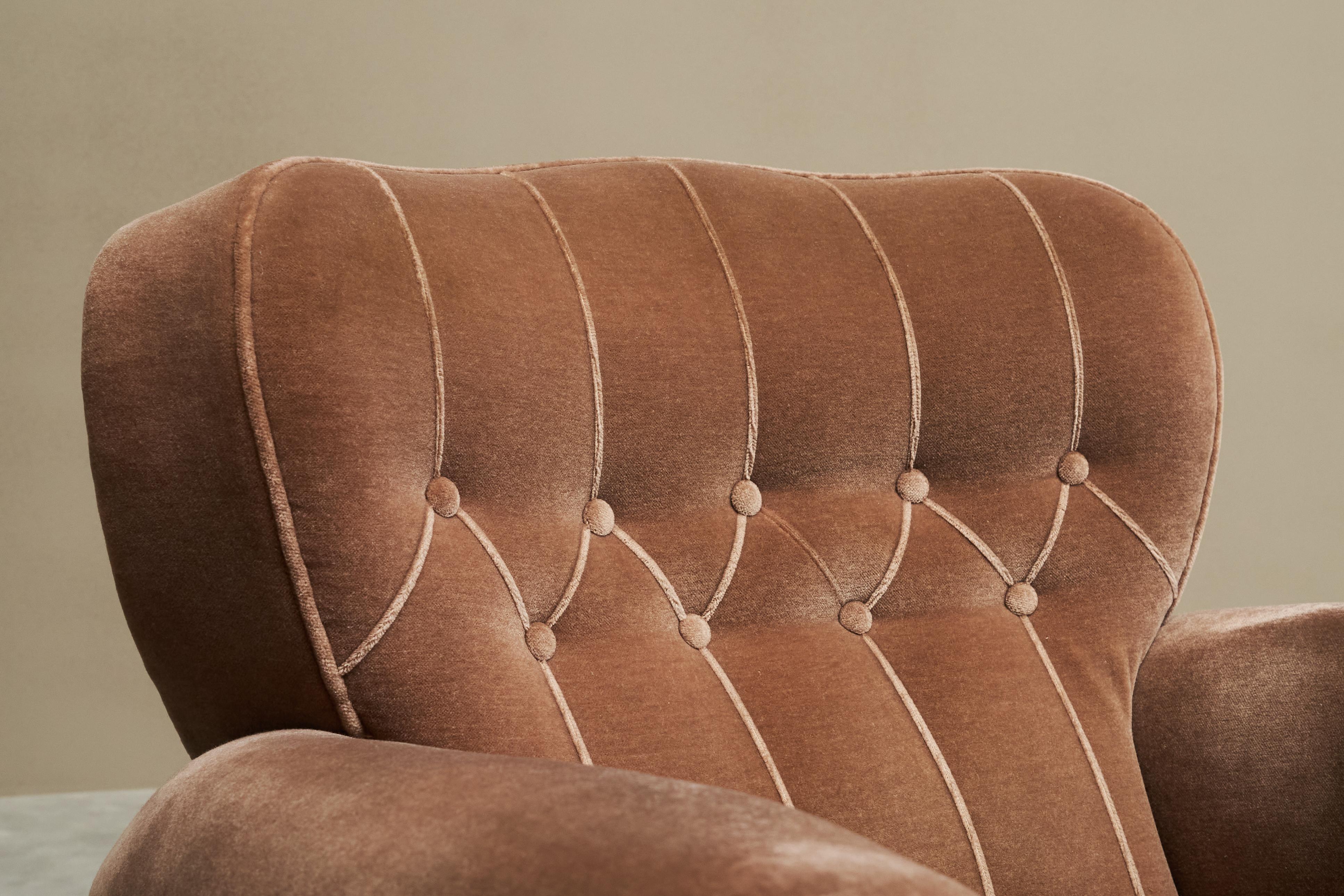 20th Century Monumental Art Deco Lounge Chair in Velvet and Oak 1930s For Sale