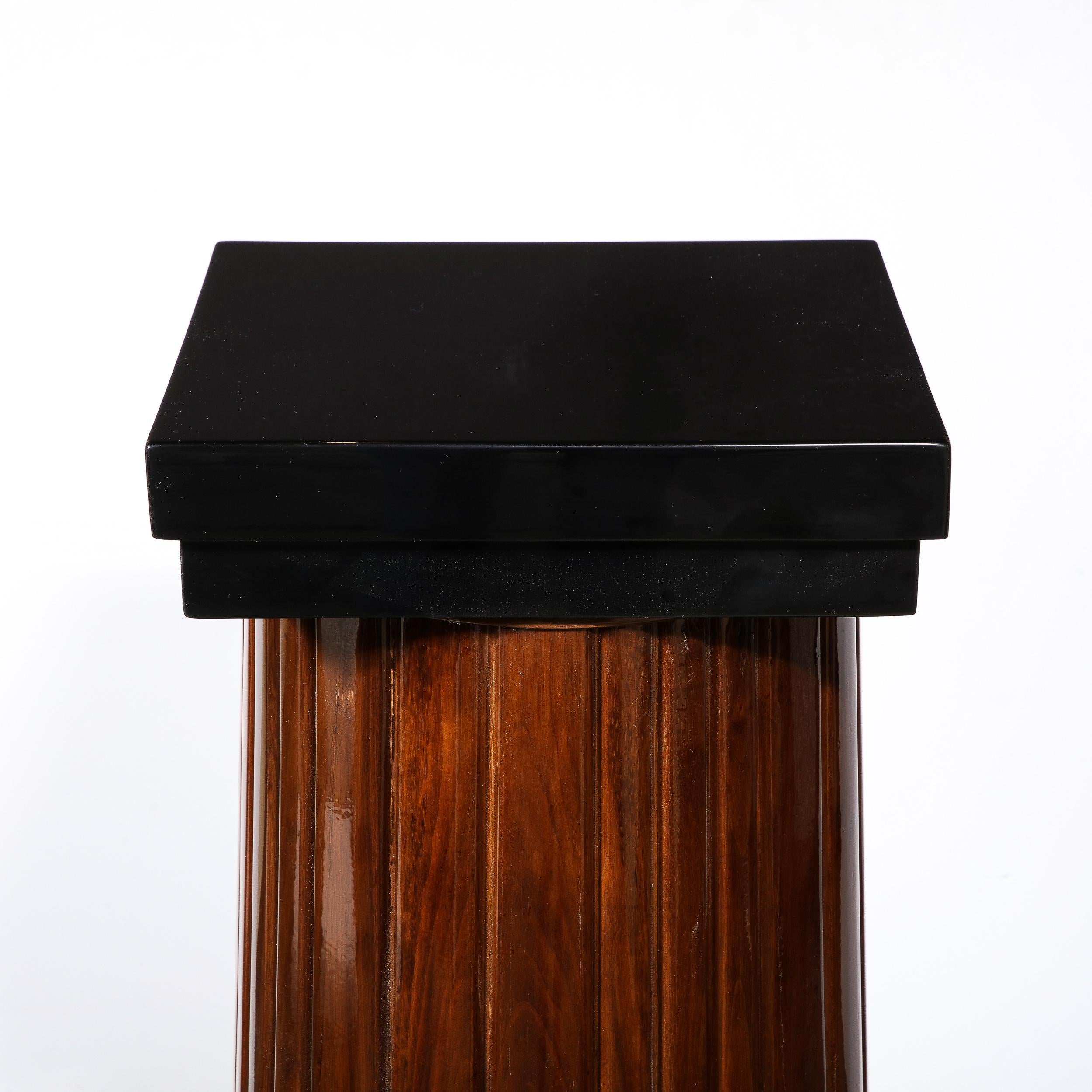 Monumental Art Deco Pedestal with Fluted Detailing in Walnut and Black Lacquer In Excellent Condition For Sale In New York, NY