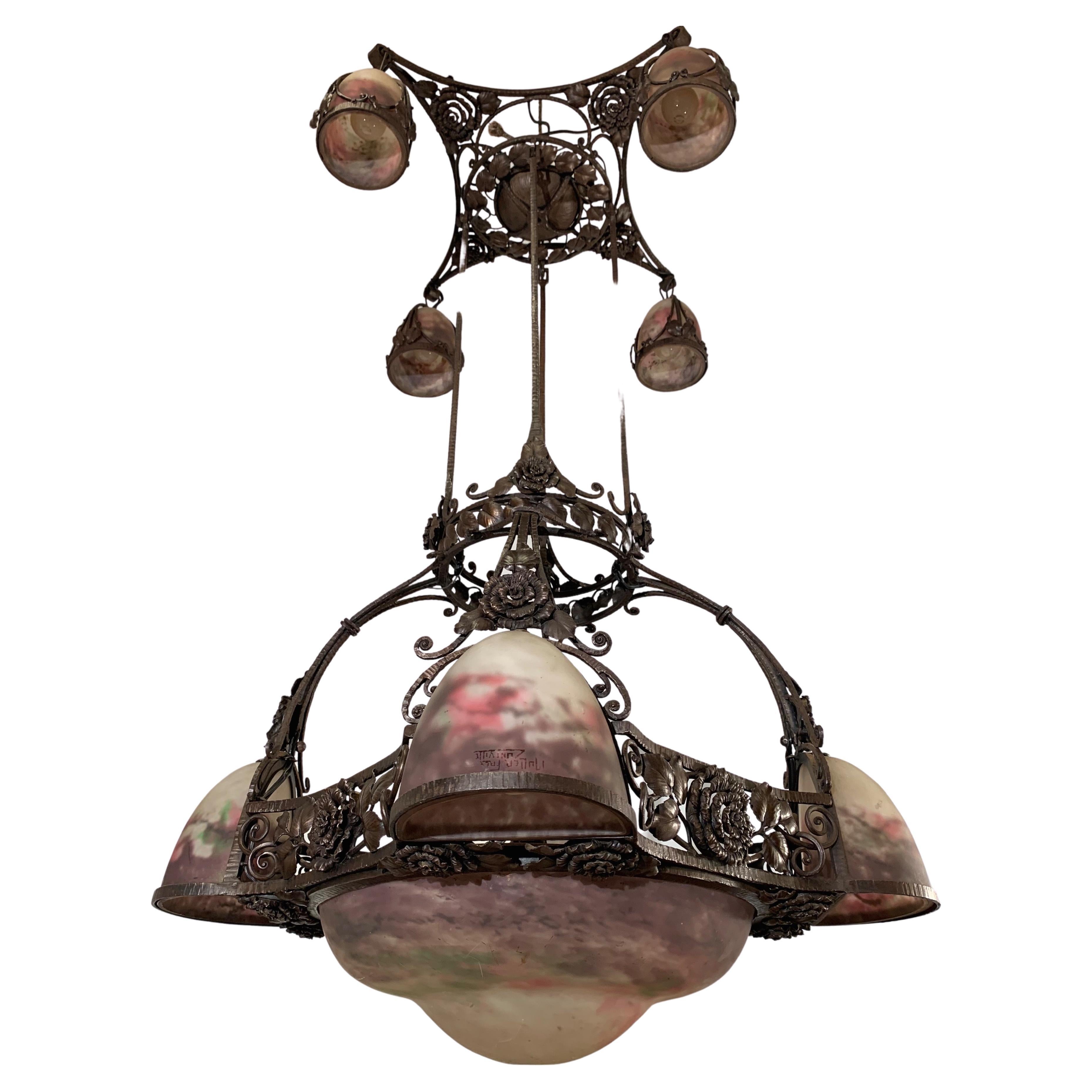 Lustre monumental Art déco à deux branches, fer forgé et verre I Muller Frères en vente