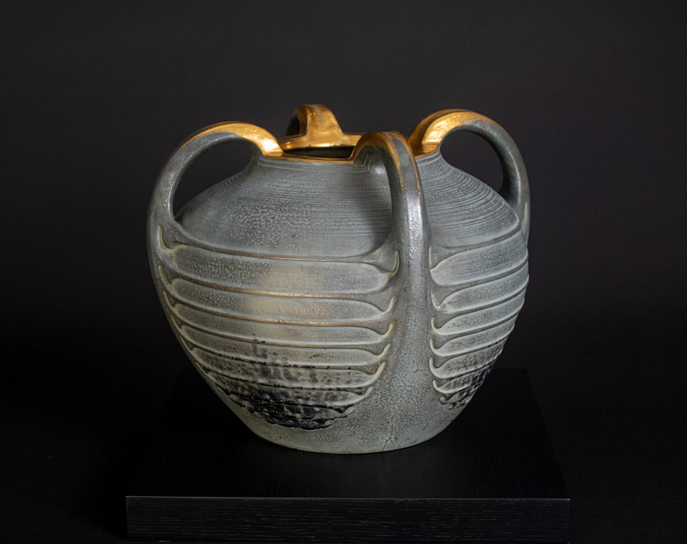 Art nouveau Vase côtelé monumental Art Nouveau de Paul Dachsel pour Kunstkeramik en vente