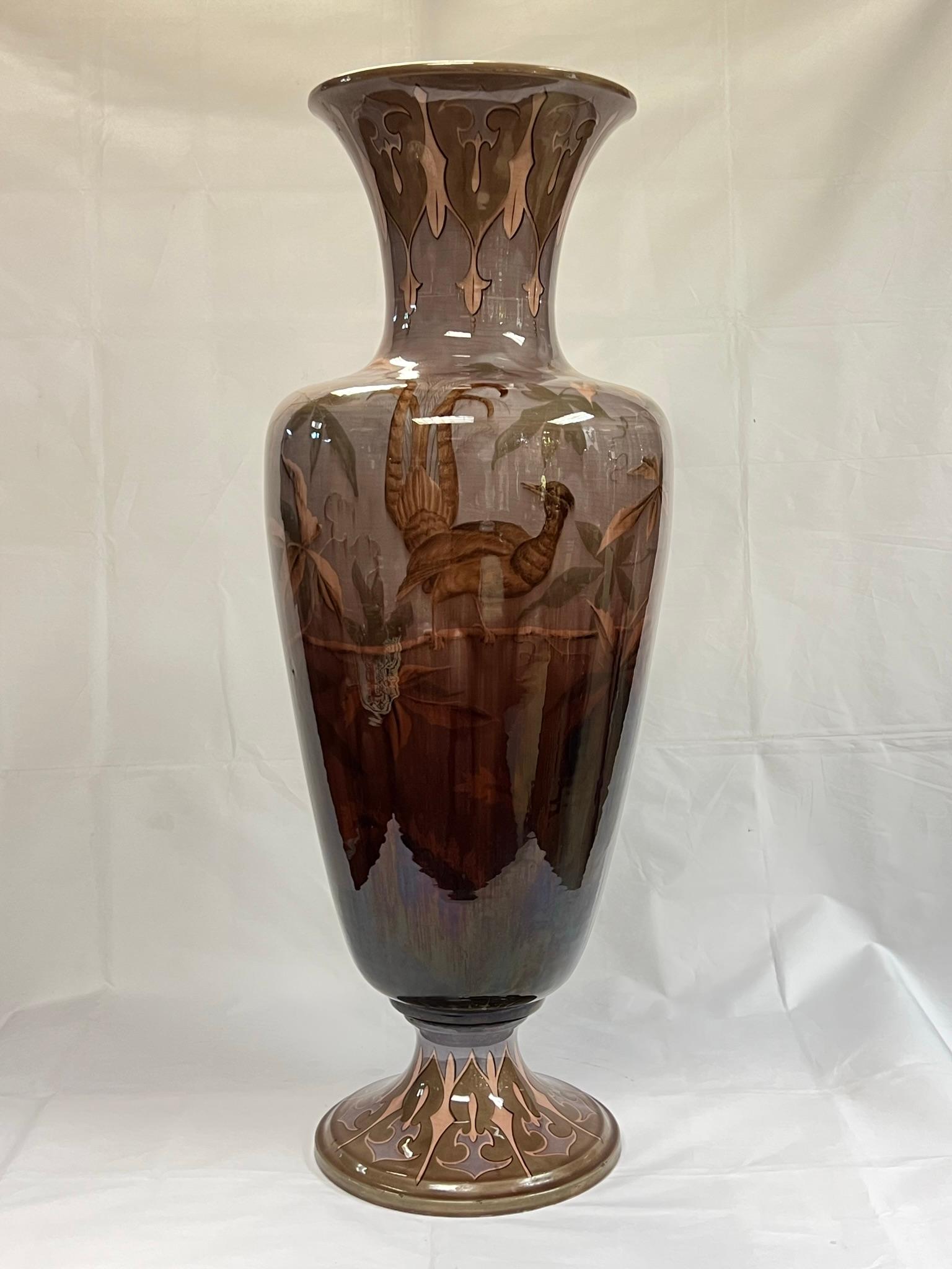 Monumentale österreichische Vase mit Vogelmotiv aus glasierter Fayence von Gerbing & Stephan  im Angebot 3