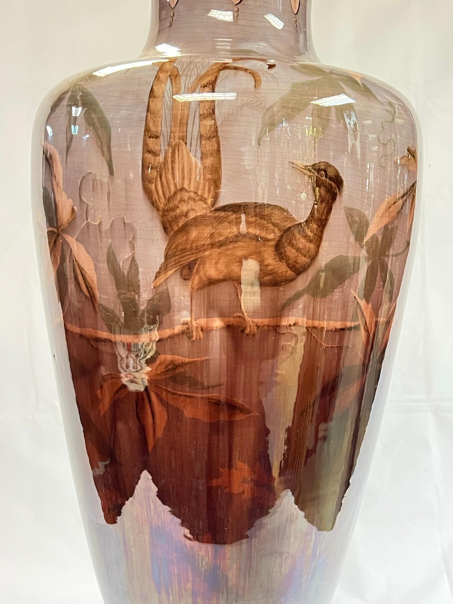 Monumentale österreichische Vase mit Vogelmotiv aus glasierter Fayence von Gerbing & Stephan  im Angebot 4