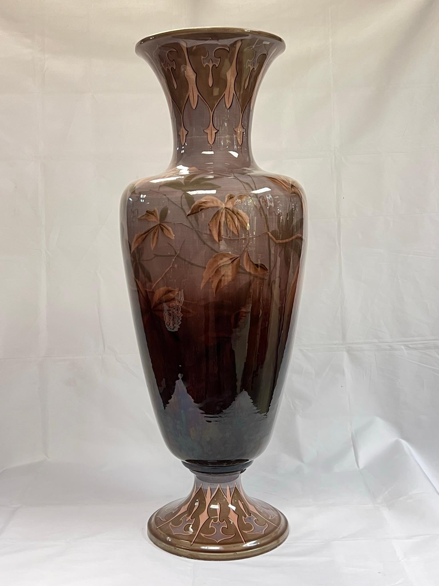 Monumentale österreichische Vase mit Vogelmotiv aus glasierter Fayence von Gerbing & Stephan  im Angebot 6