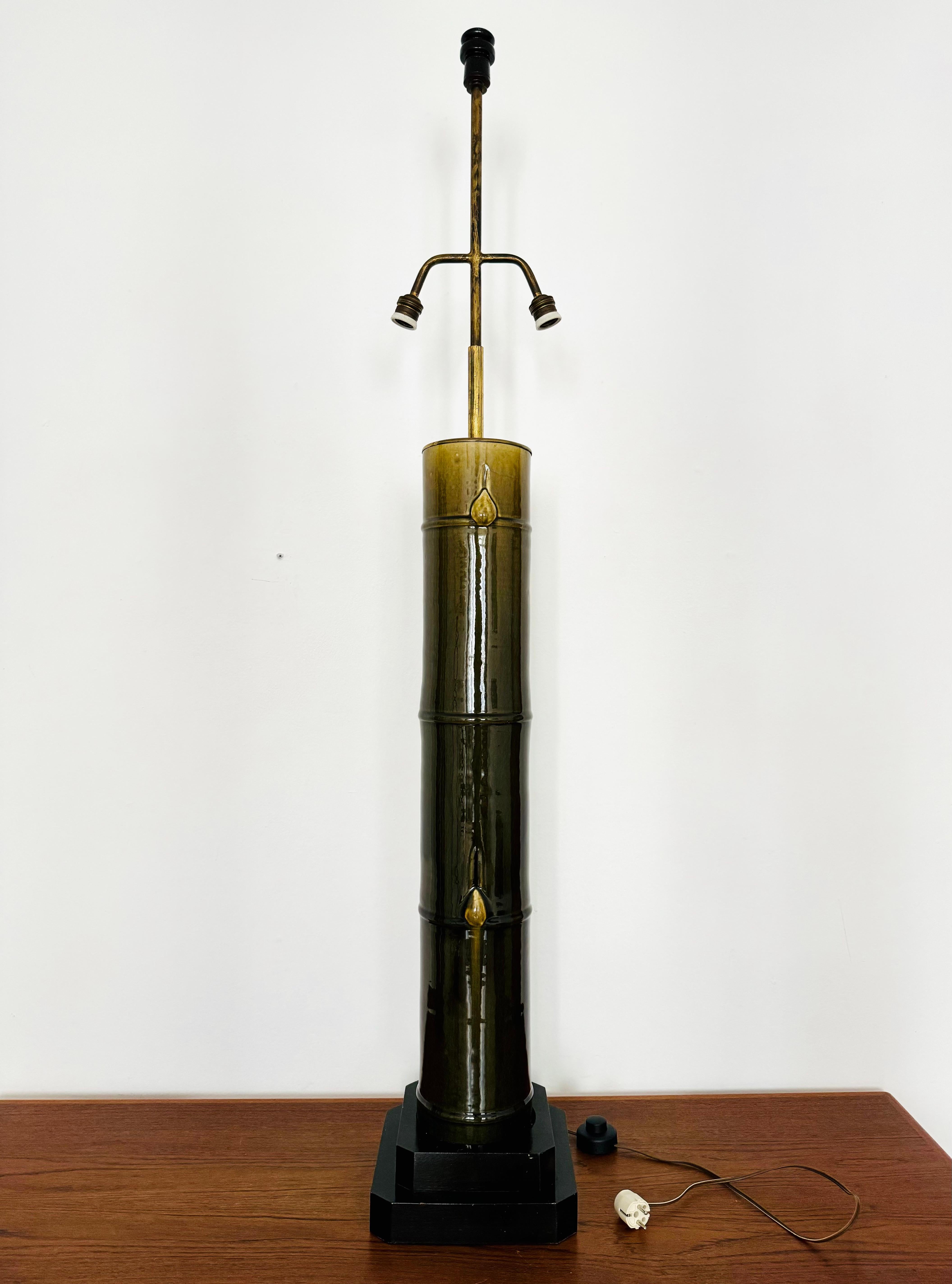Lampadaire monumental en céramique à motif de bambou en vente 5