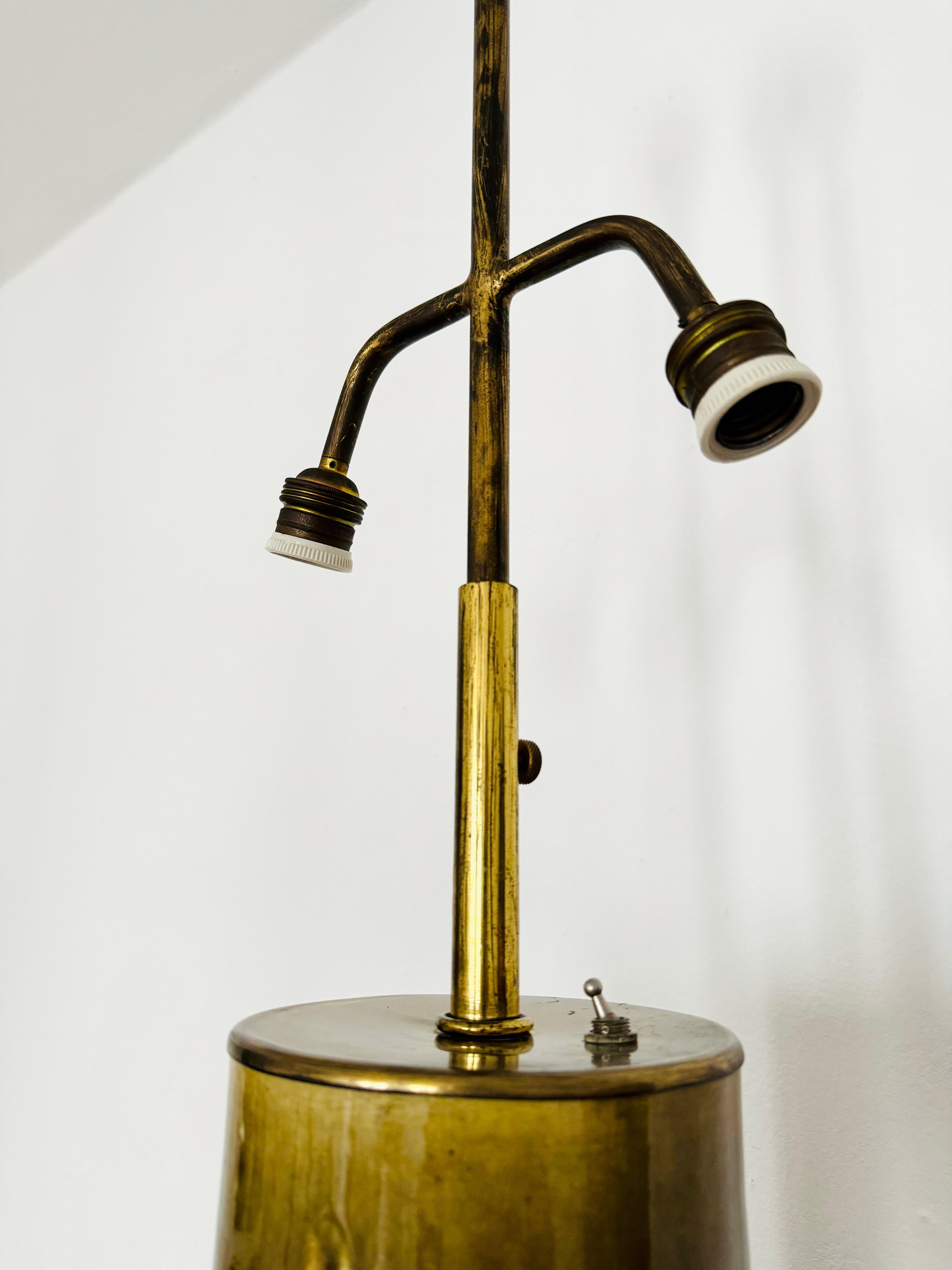 Lampadaire monumental en céramique à motif de bambou en vente 6