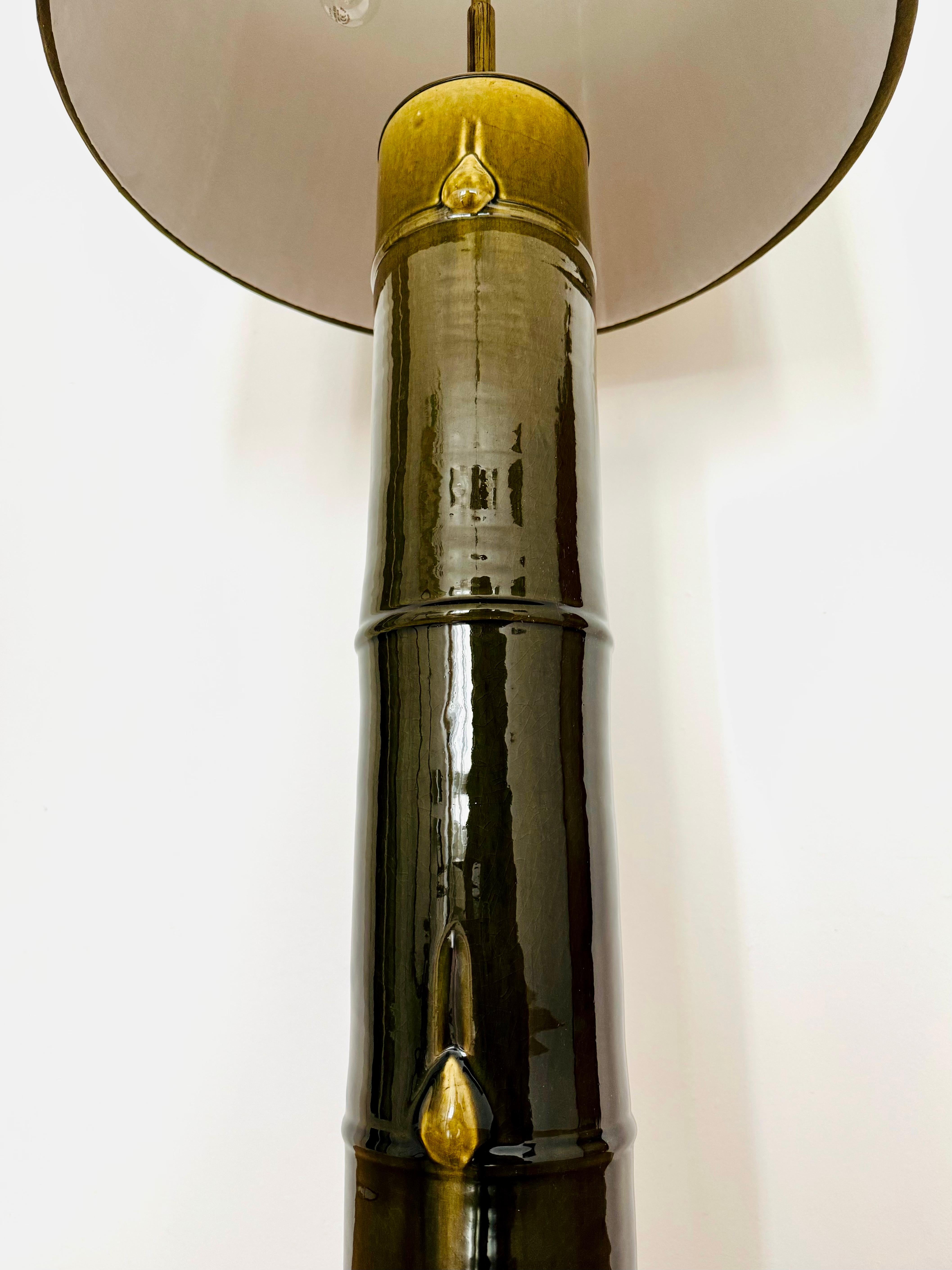 Céramique Lampadaire monumental en céramique à motif de bambou en vente