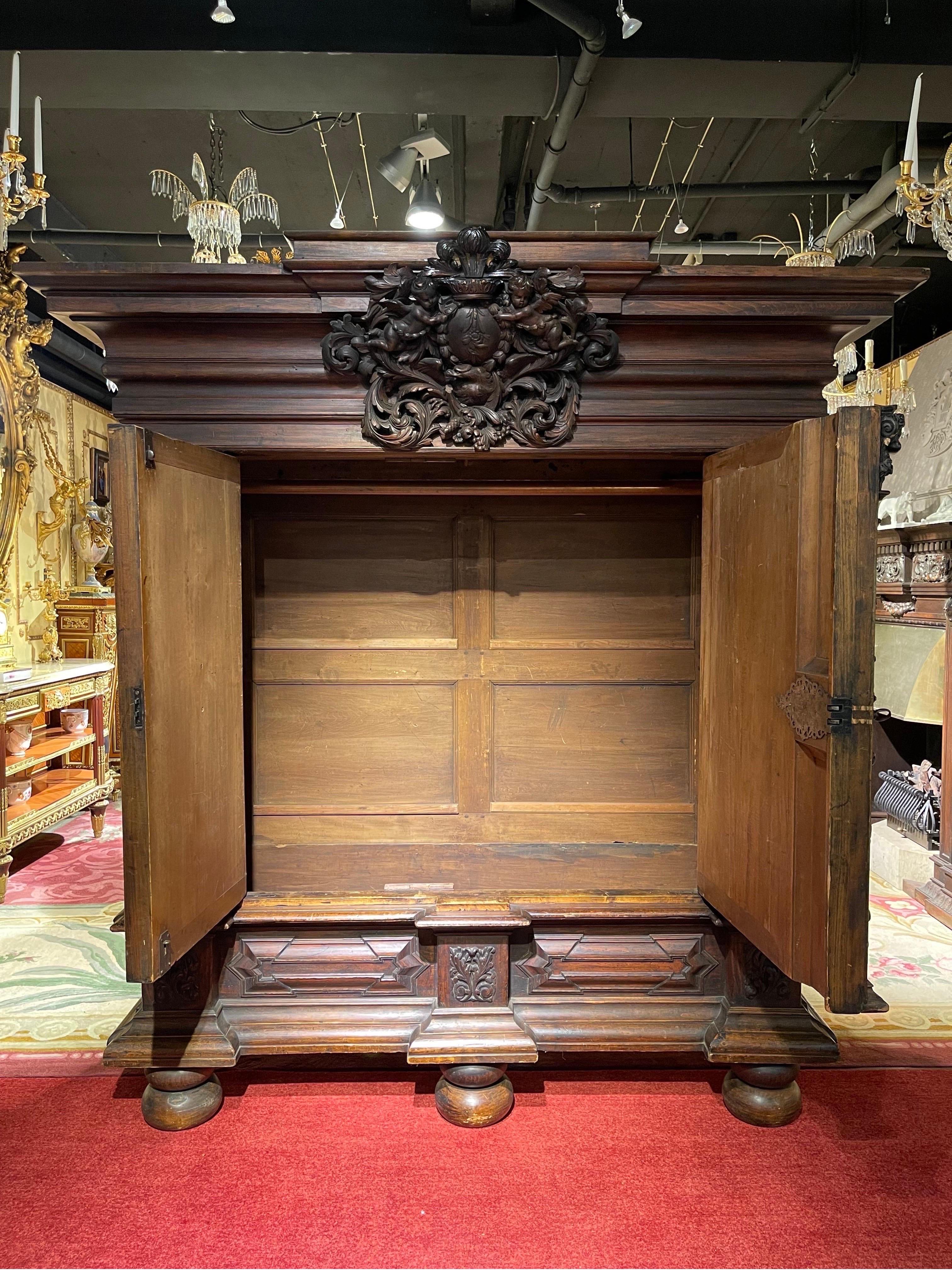 Monumental baroque cabinet, oak, around 1720, North German For Sale 4