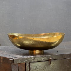 Ciotola grande in ottone Hayno Focken, Germania, epoca Bauhaus, Art Deco, anni '30, martellata a mano