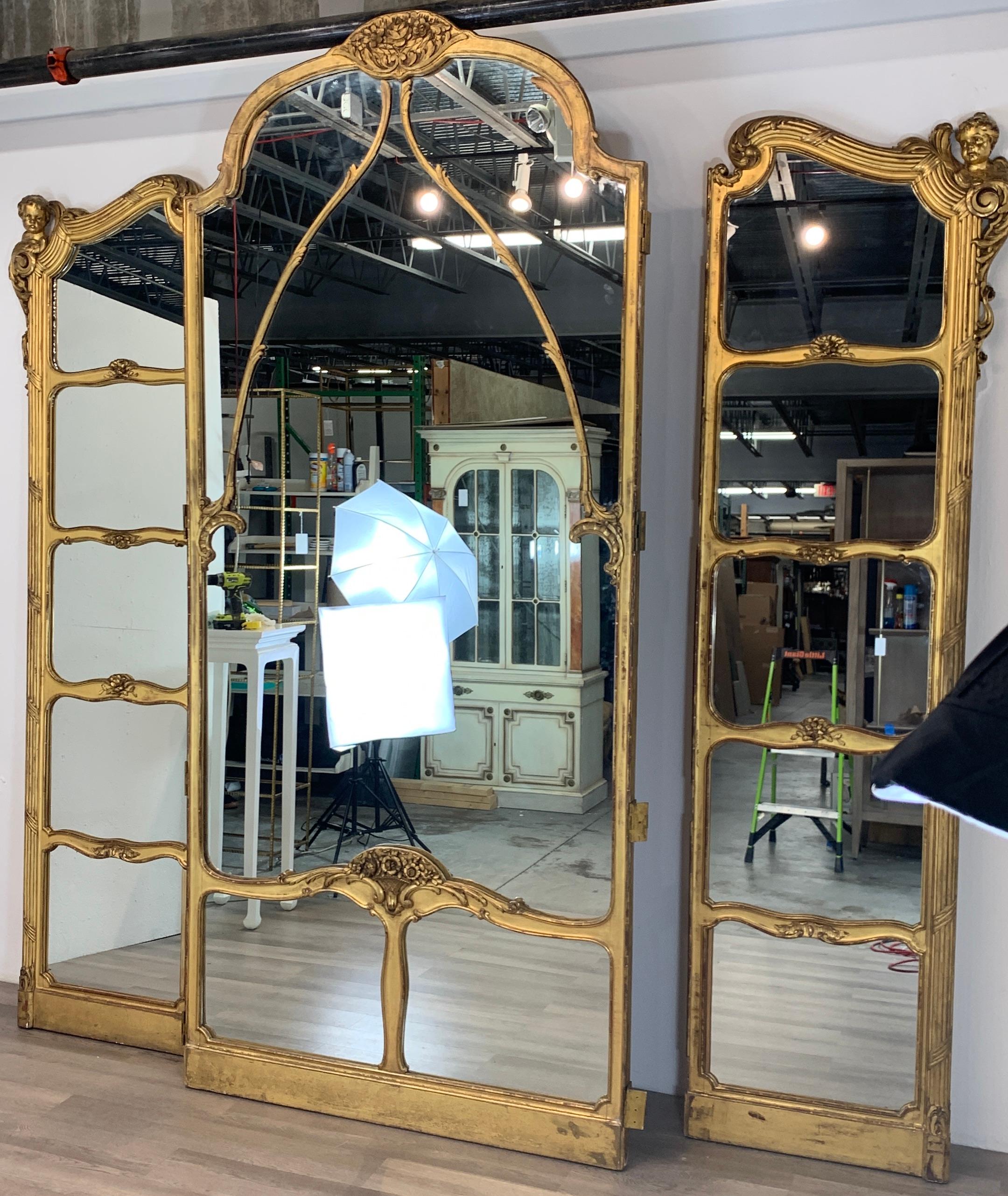 Monumental Belle Époque Carved Giltwood Dressing Mirror, Paris, circa 1880 For Sale 11