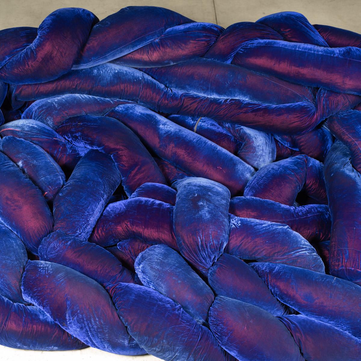 Monumental “Boa” Sofa, by Fernando and Humberto Campana, Brazilian Design Art In Good Condition For Sale In Sao Paulo, SP