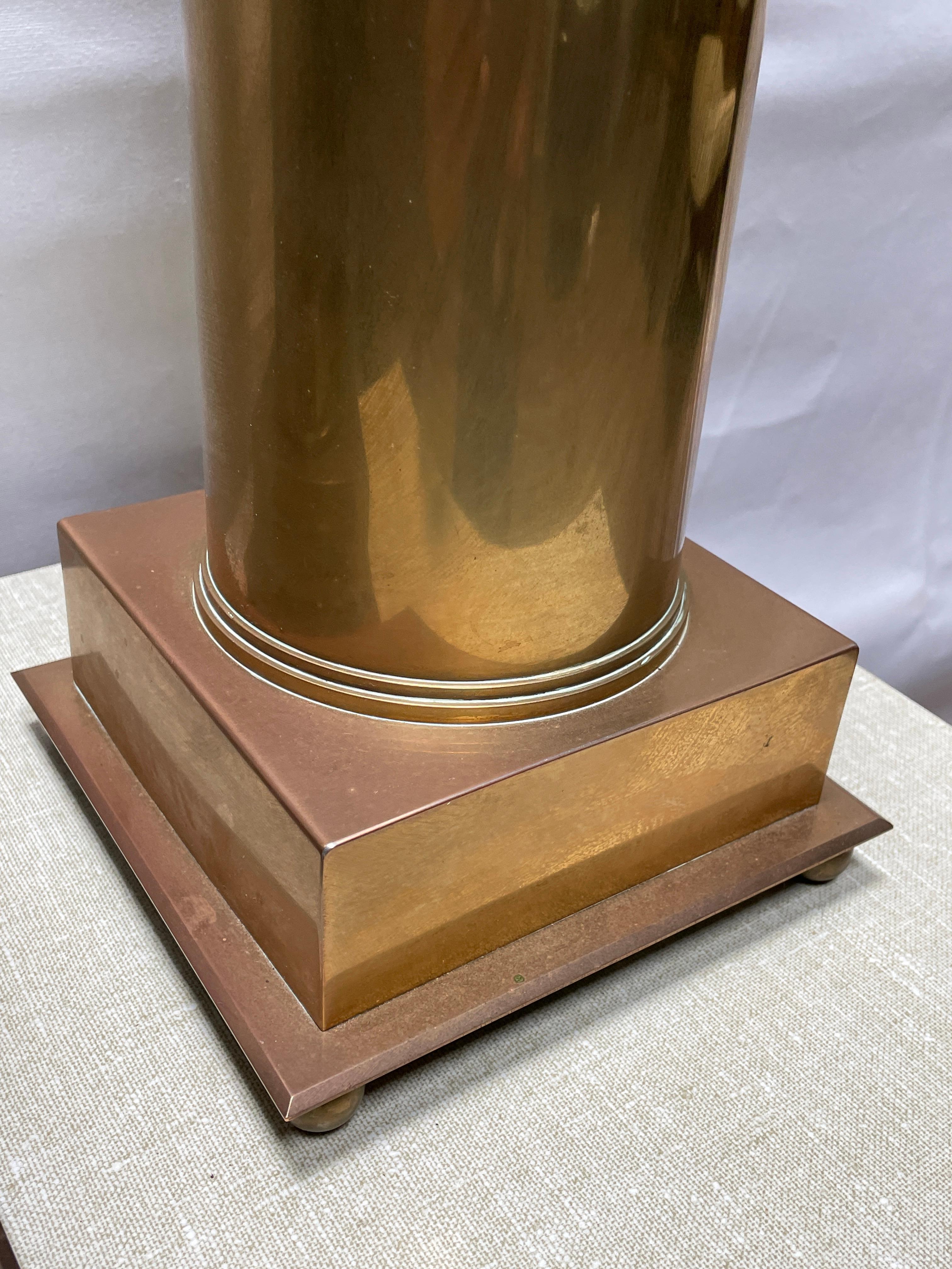 Monumentale Artillery Shell Trench-Kunst-Tischlampen aus Messing mit geflochtenen Drahtschirmen im Angebot 3