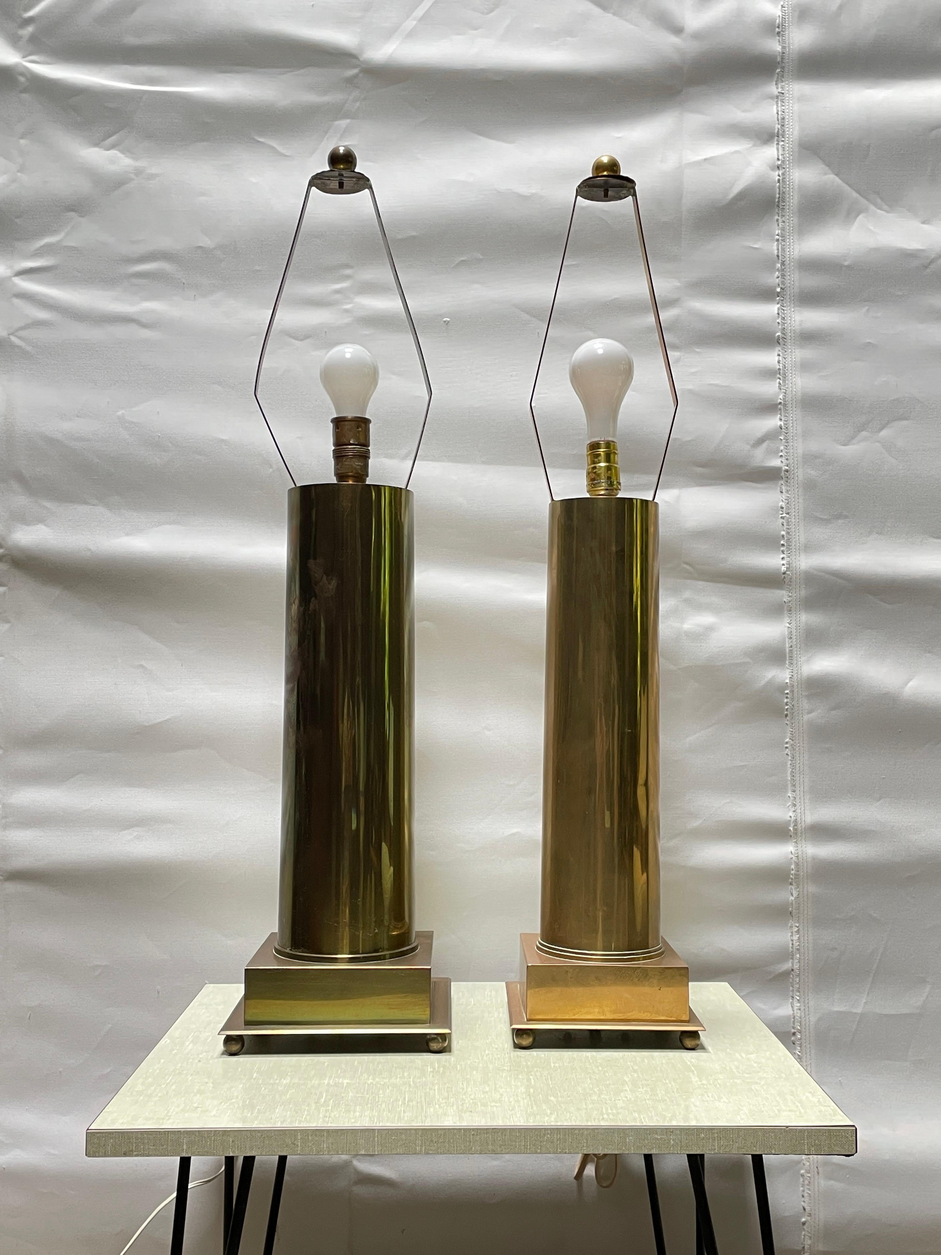 Monumentale Artillery Shell Trench-Kunst-Tischlampen aus Messing mit geflochtenen Drahtschirmen im Angebot 1