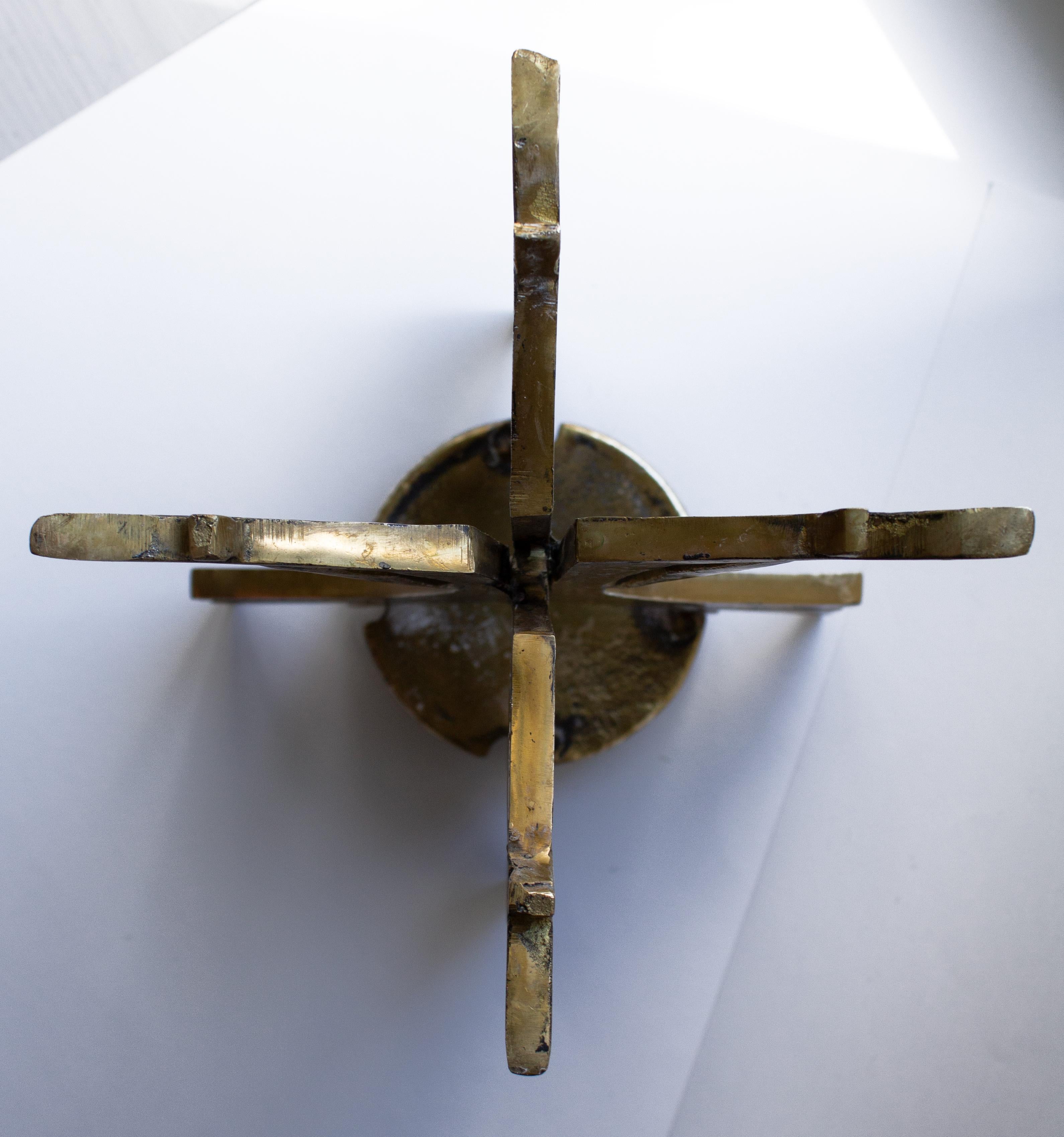 Monumentaler Kerzenständer aus Messing im brutalistischen Stil im Angebot 6