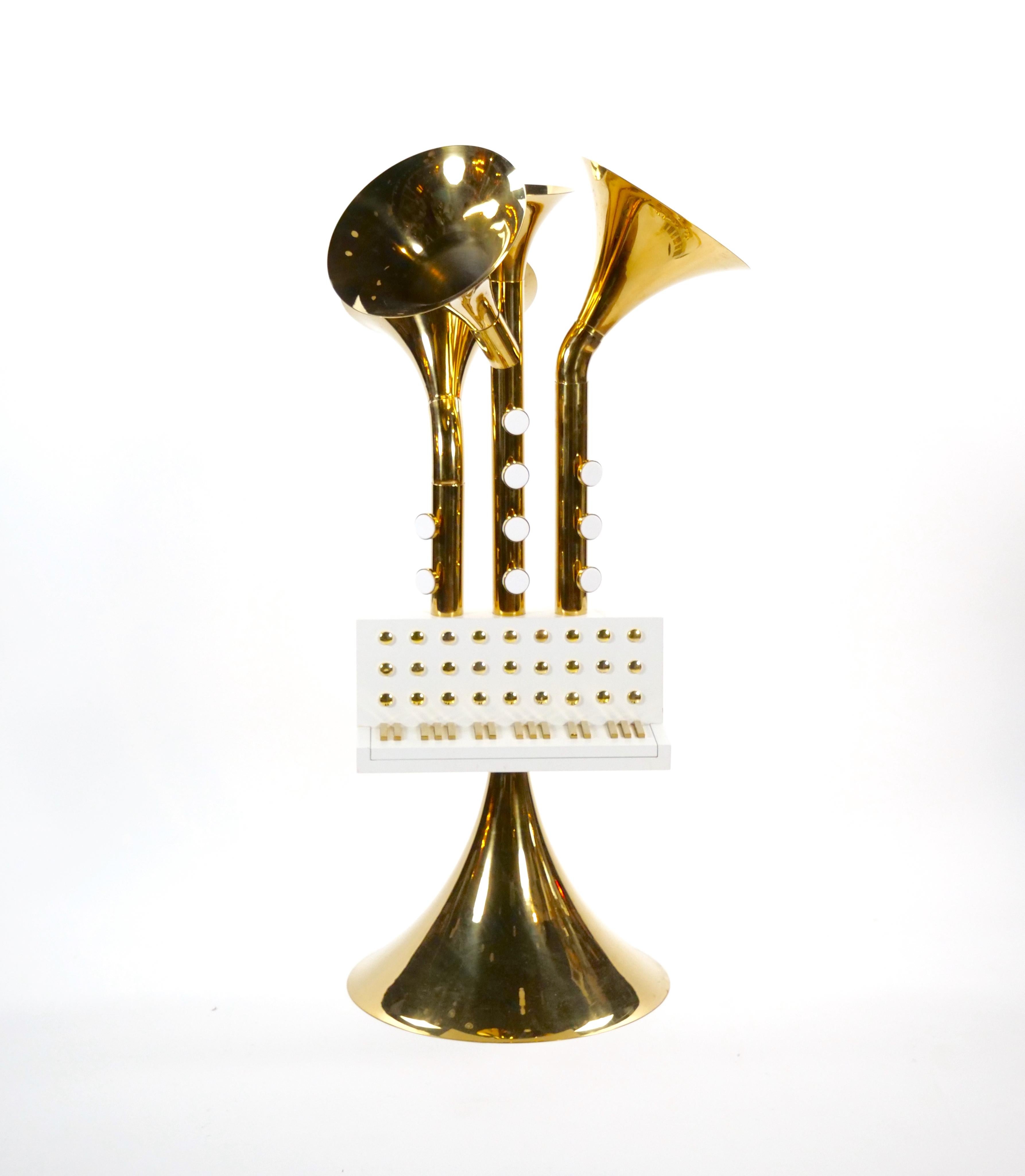 Scultura monumentale in ottone per banda musicale Horn Piano, 20° secolo in vendita 8