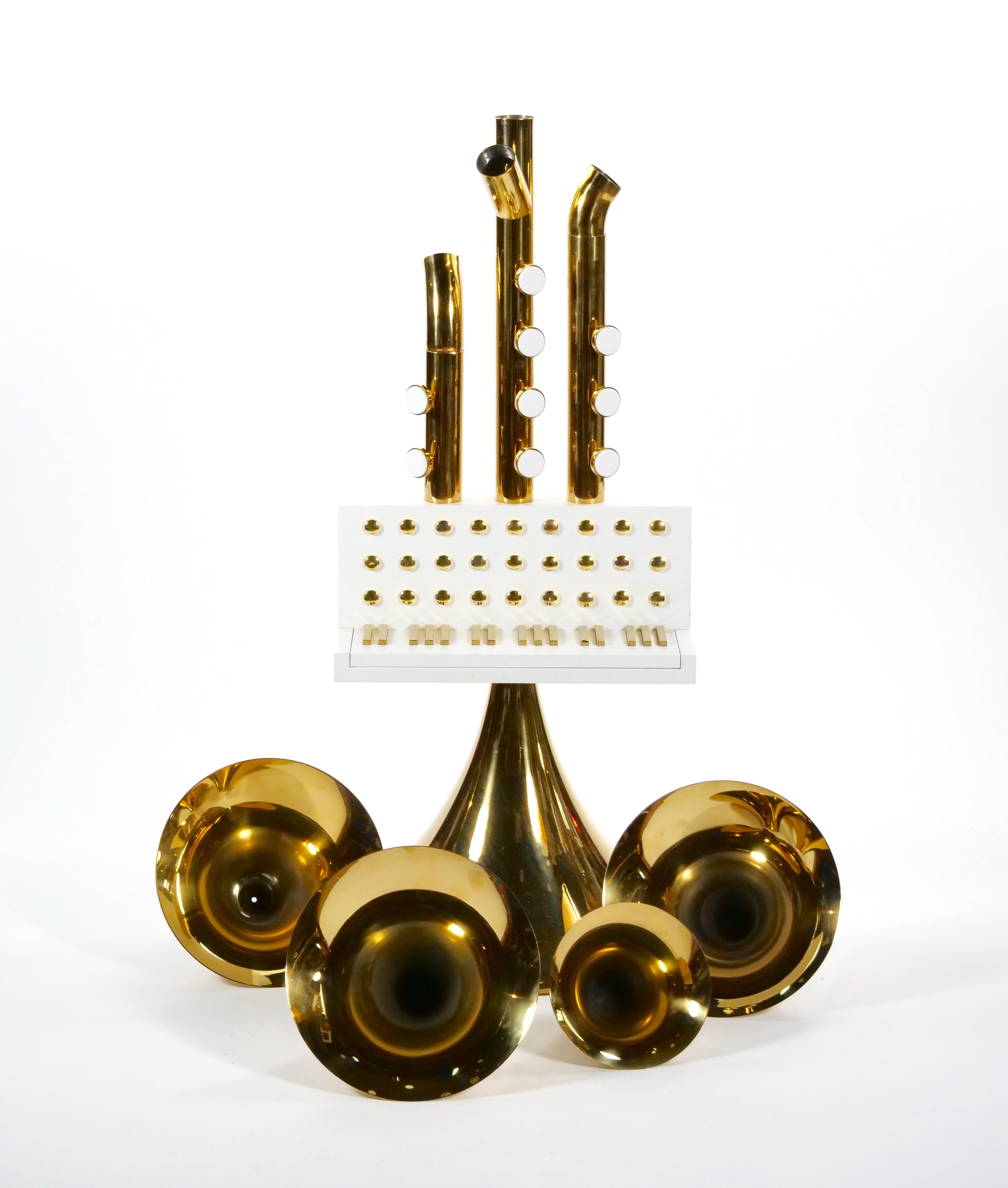 Italiano Scultura monumentale in ottone per banda musicale Horn Piano, 20° secolo in vendita