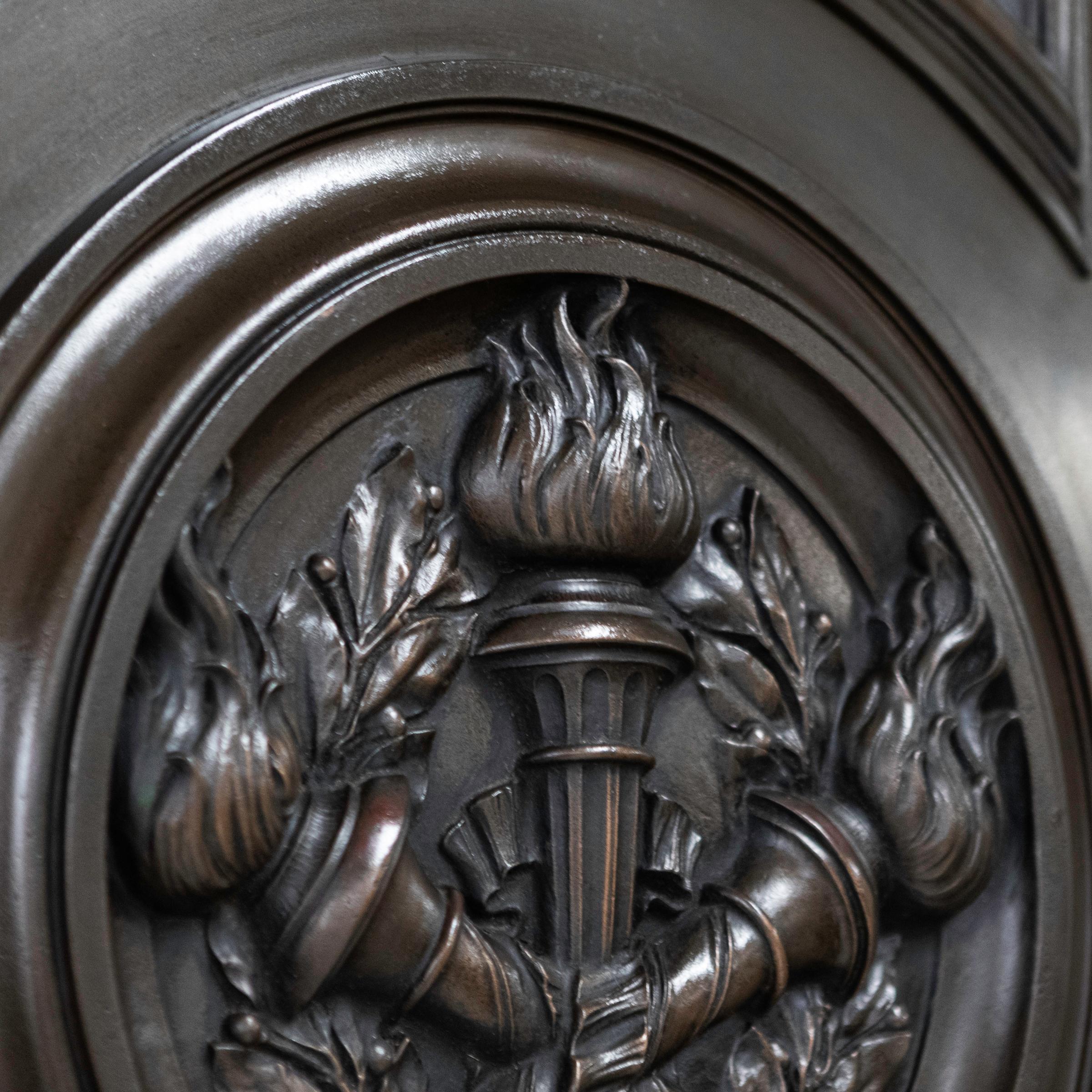 Art déco Portes d'entrée monumentales en bronze et acajou en vente