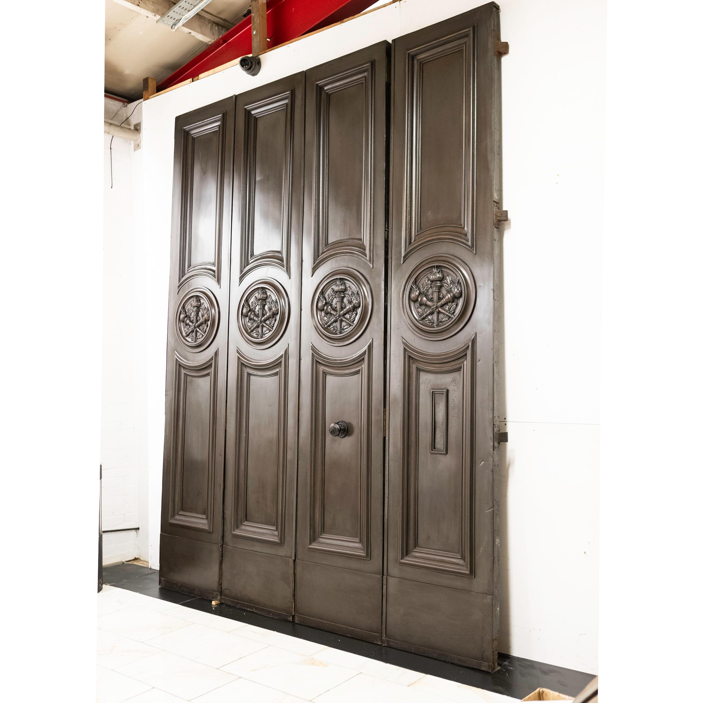 Portes d'entrée monumentales en bronze et acajou Bon état - En vente à Ware, GB