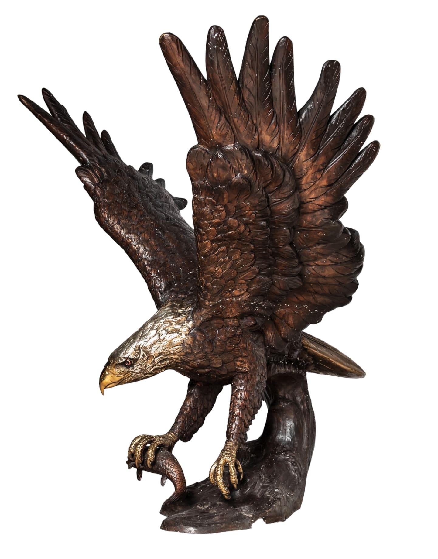 Monumental Bronze Eagle Statue In Good Condition For Sale In Palm Beach Gardens, FL