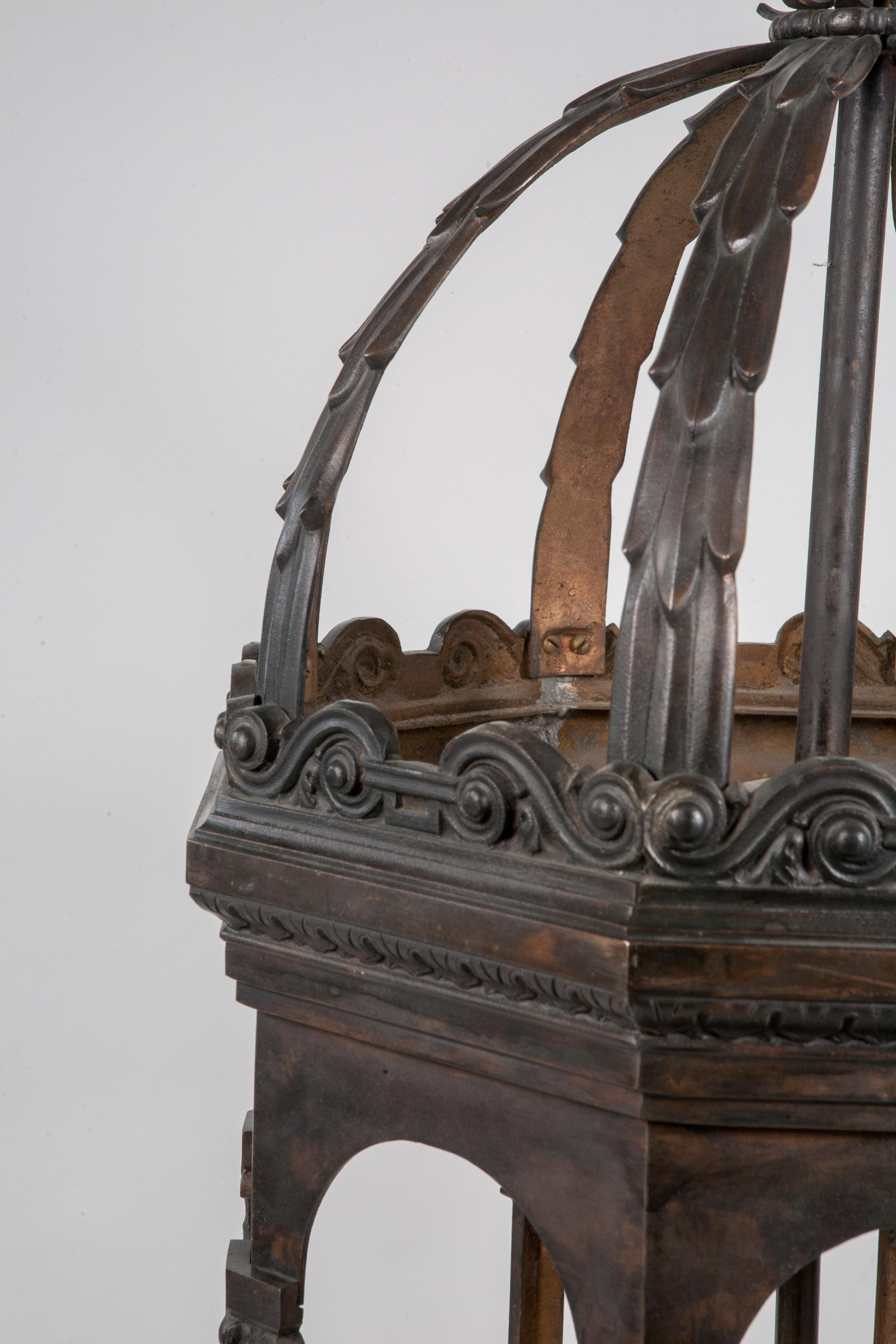 Beautiful, large-scale, Neoclassical-style bronze octagonal entrance lantern with acanthus leaf detail, 1920s U.S.A.