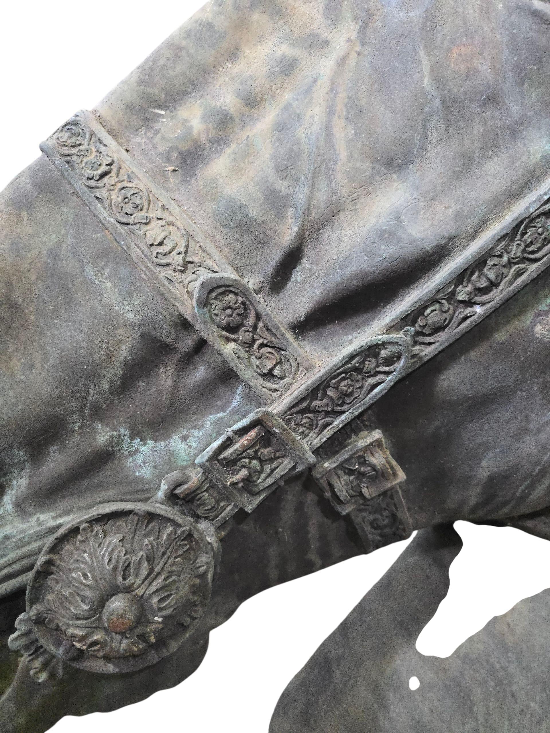 Scultura monumentale in bronzo con testa di cavallo - Fernando Sánchez Castillo (b. 1970) in vendita 5