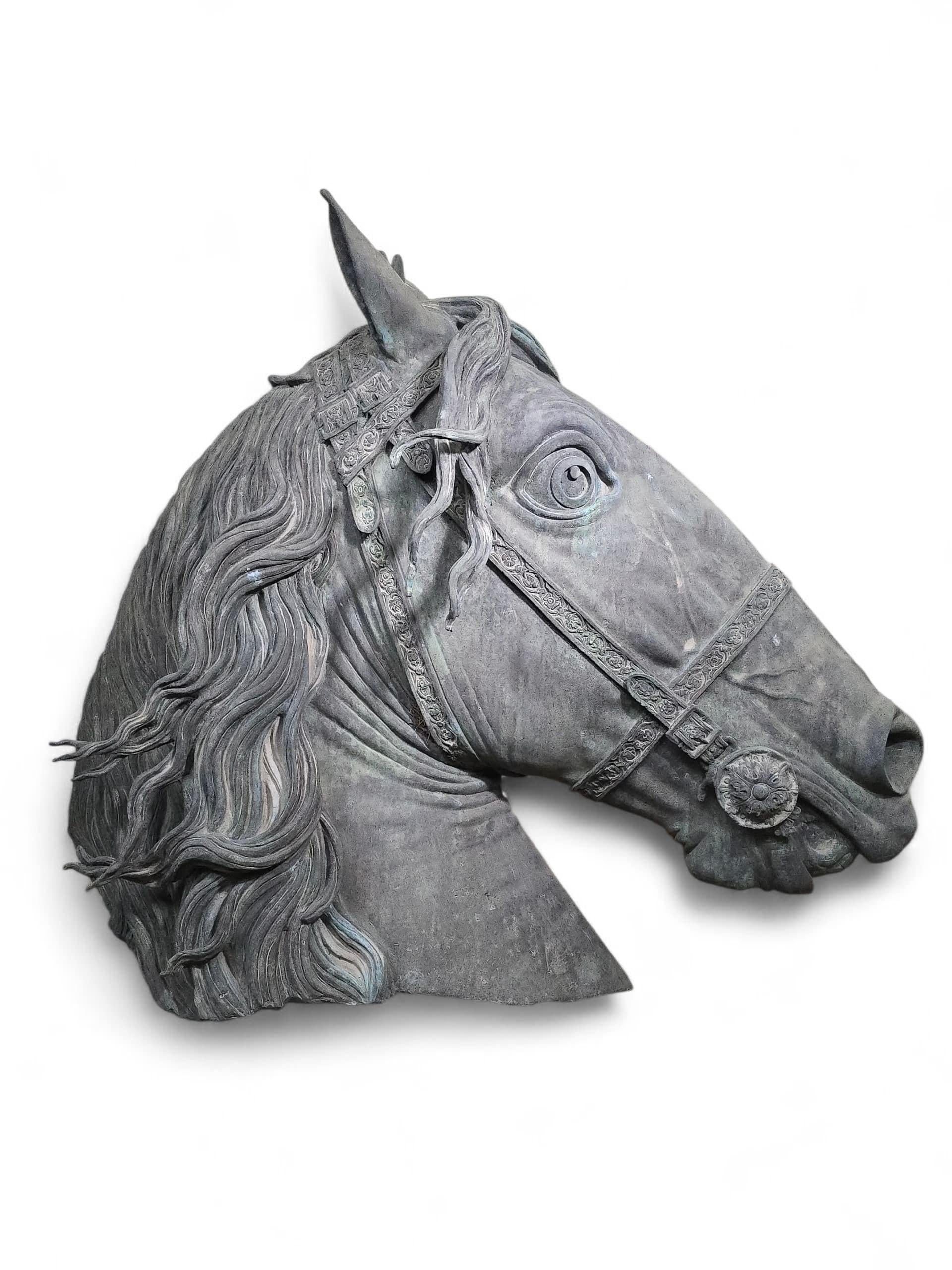 Scultura monumentale in bronzo con testa di cavallo - Fernando Sánchez Castillo (b. 1970) in vendita 6