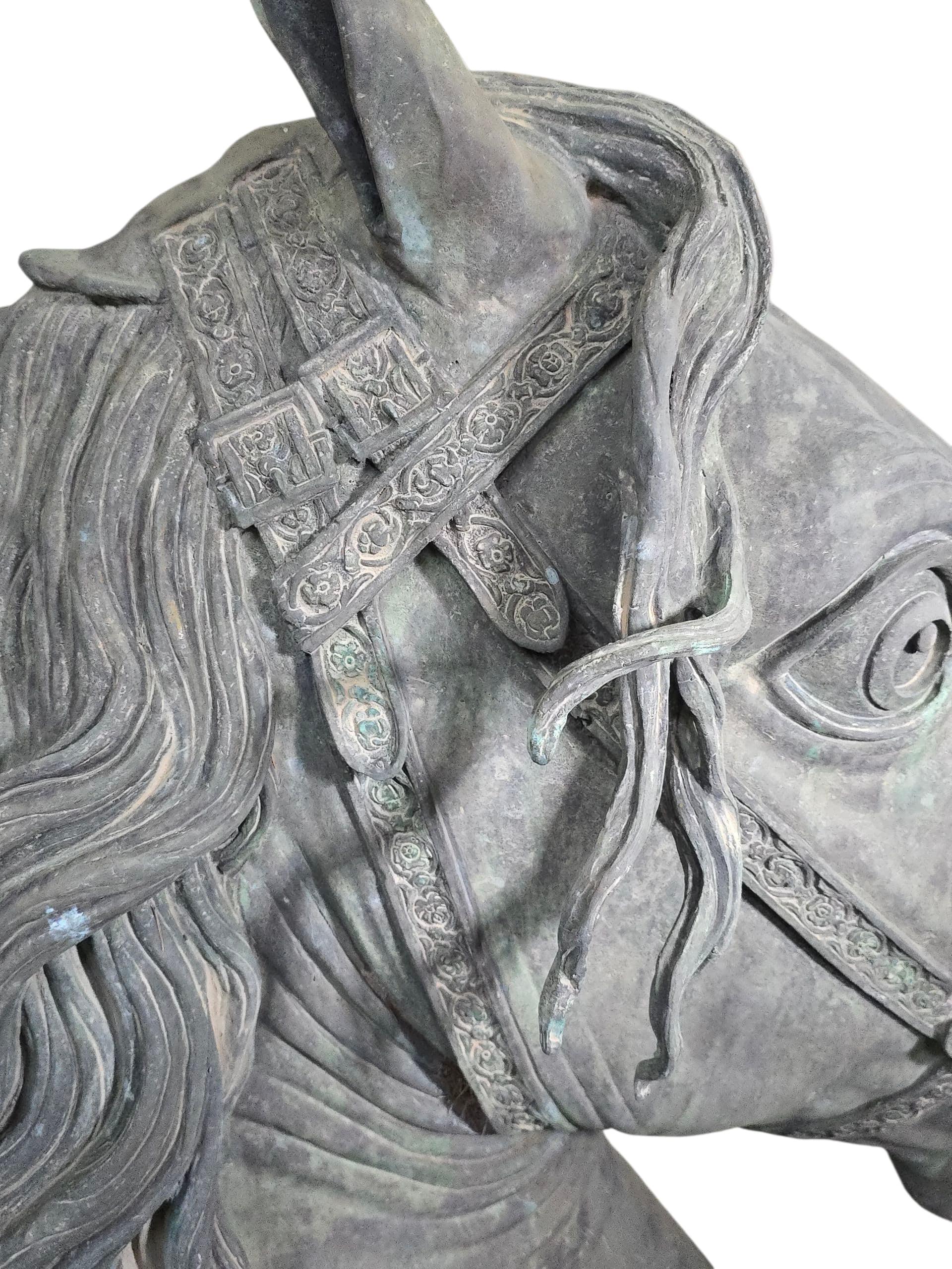 Scultura monumentale in bronzo con testa di cavallo - Fernando Sánchez Castillo (b. 1970) in vendita 8