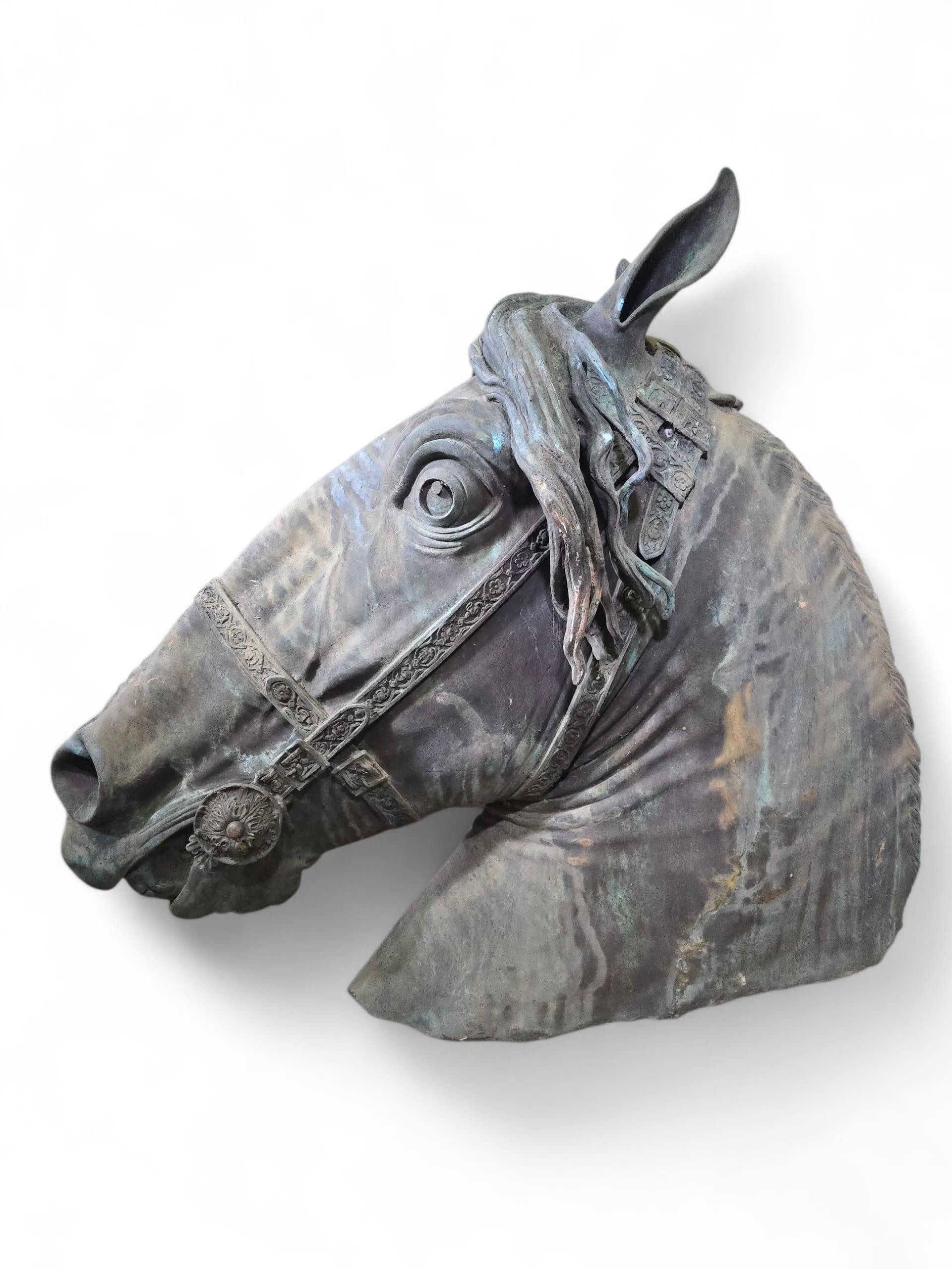 Scultura monumentale in bronzo con testa di cavallo - Fernando Sánchez Castillo (b. 1970) in vendita 2