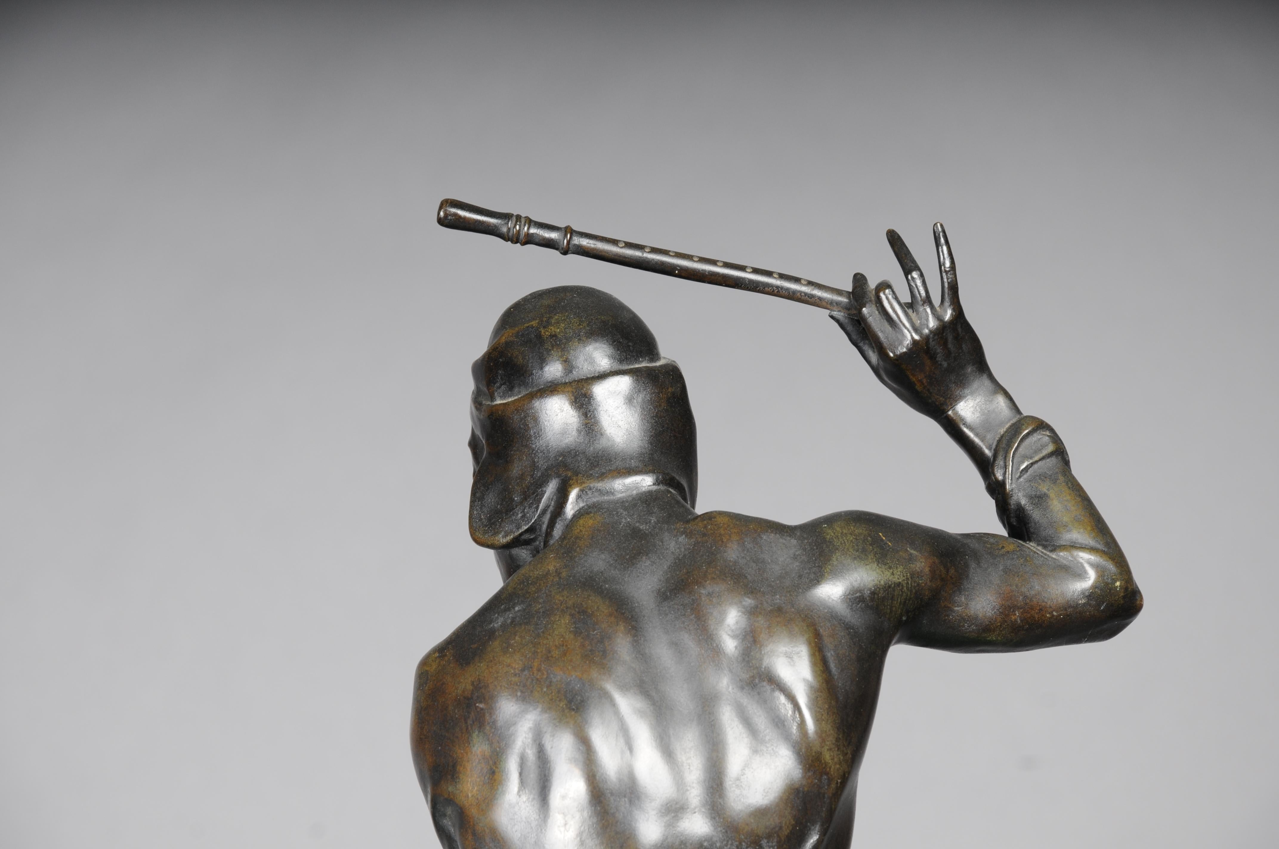 Escultura monumental de bronce, G. Hengstenberg  El flautista de Hamelin en venta 10