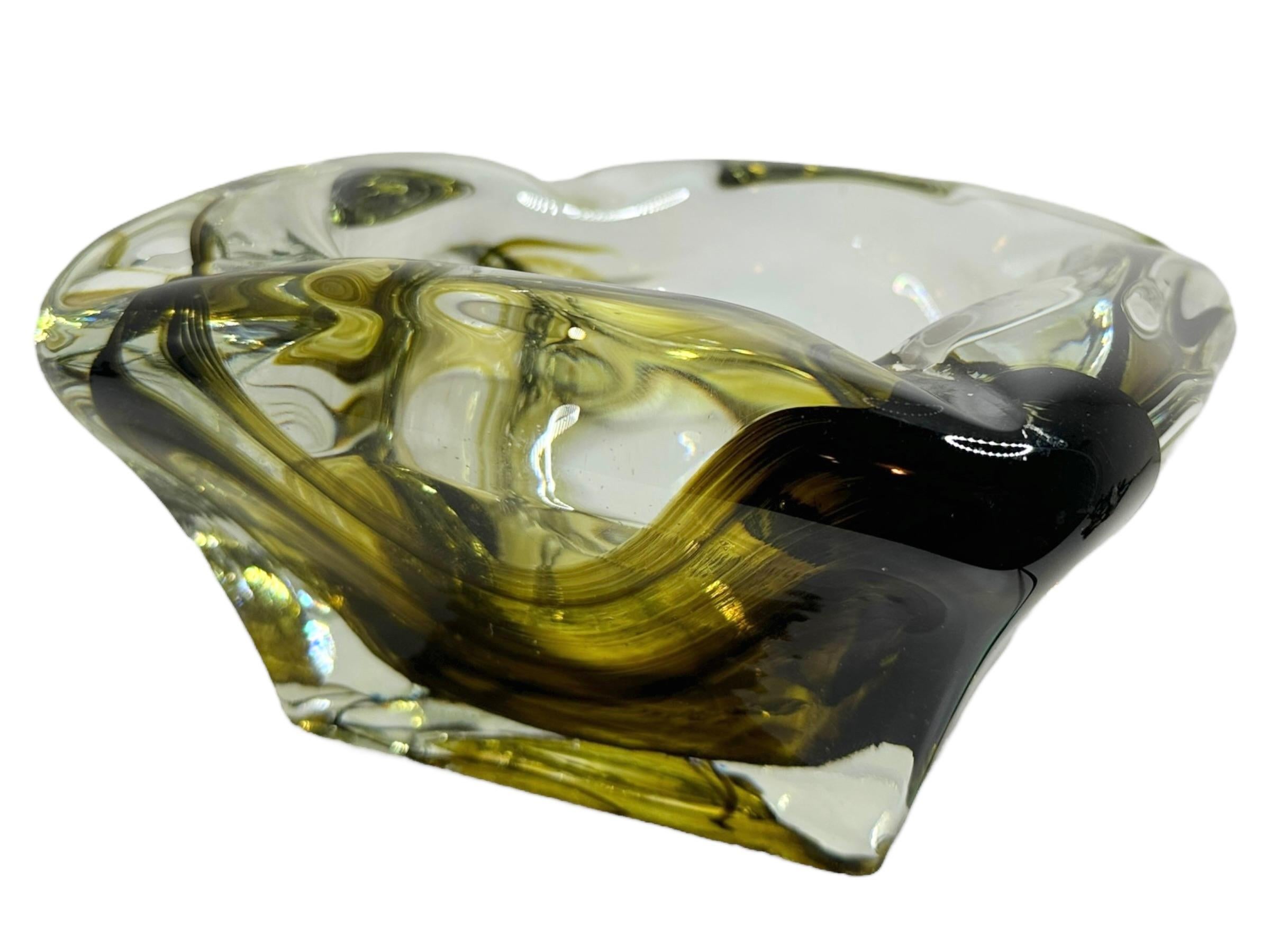 Gorgeous large heavy hand blown Murano art glass piece. A beautiful brutalist and organic ashtray, Venice, Murano, Italy, 1970s. Found at an estate sale in Modena, Italy. Nice addition to any room. 