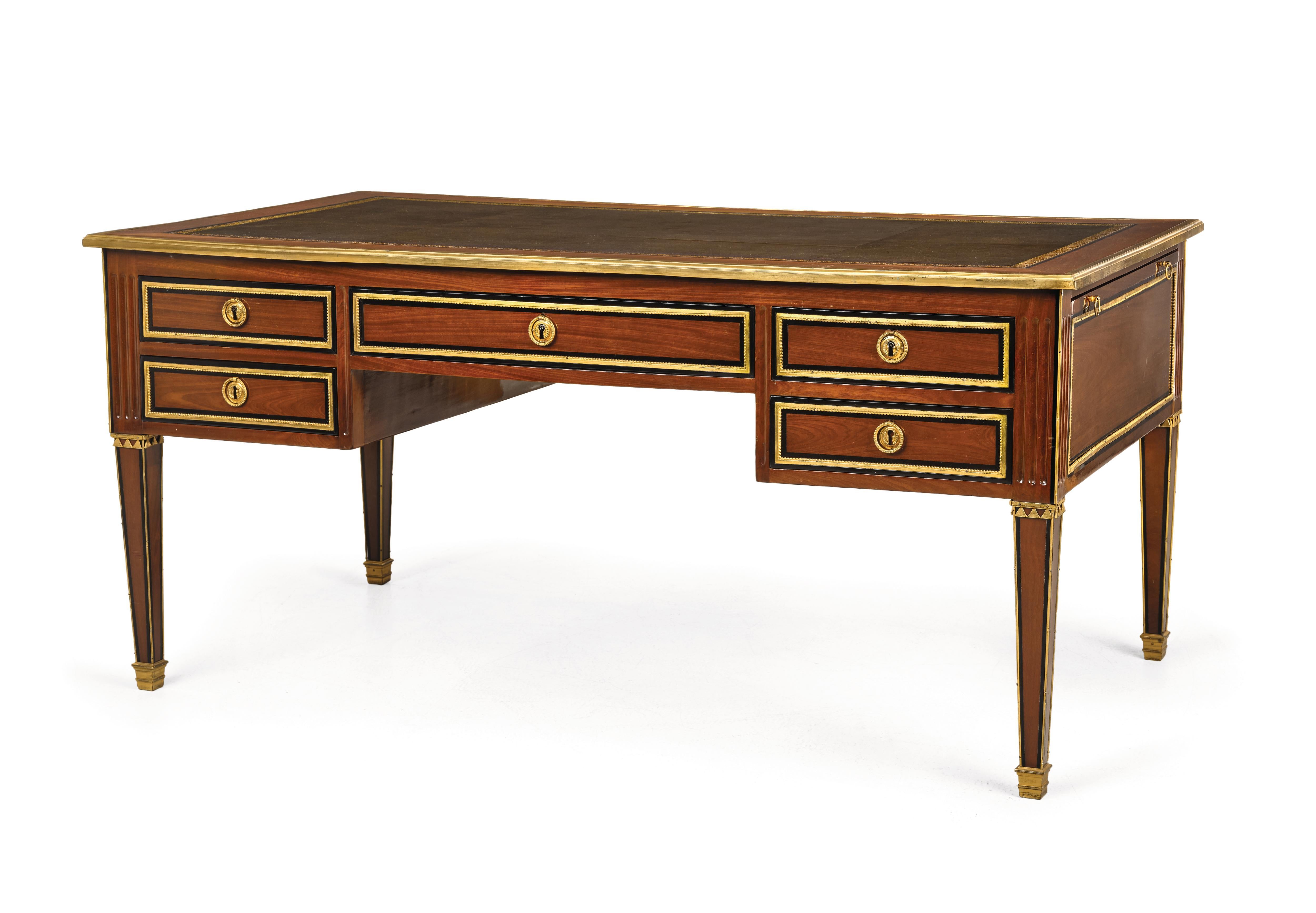 Monumental bureau plat In Good Condition For Sale In Wien, AT