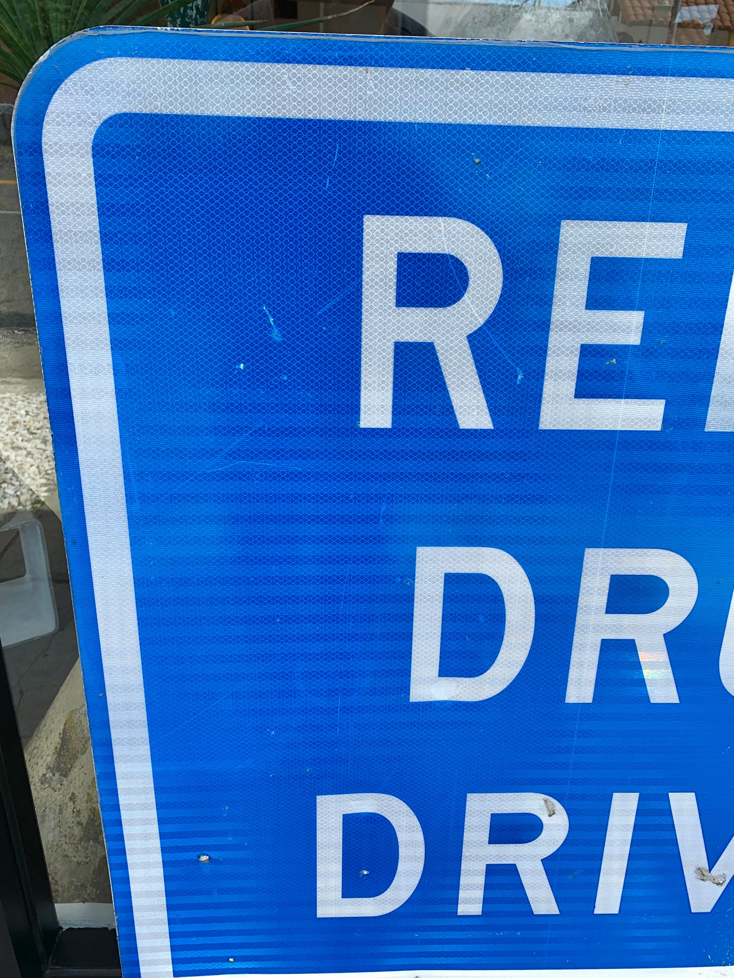 Fin du 20e siècle Panneau de signalisation monumental pour conducteurs ivres en Californie en vente