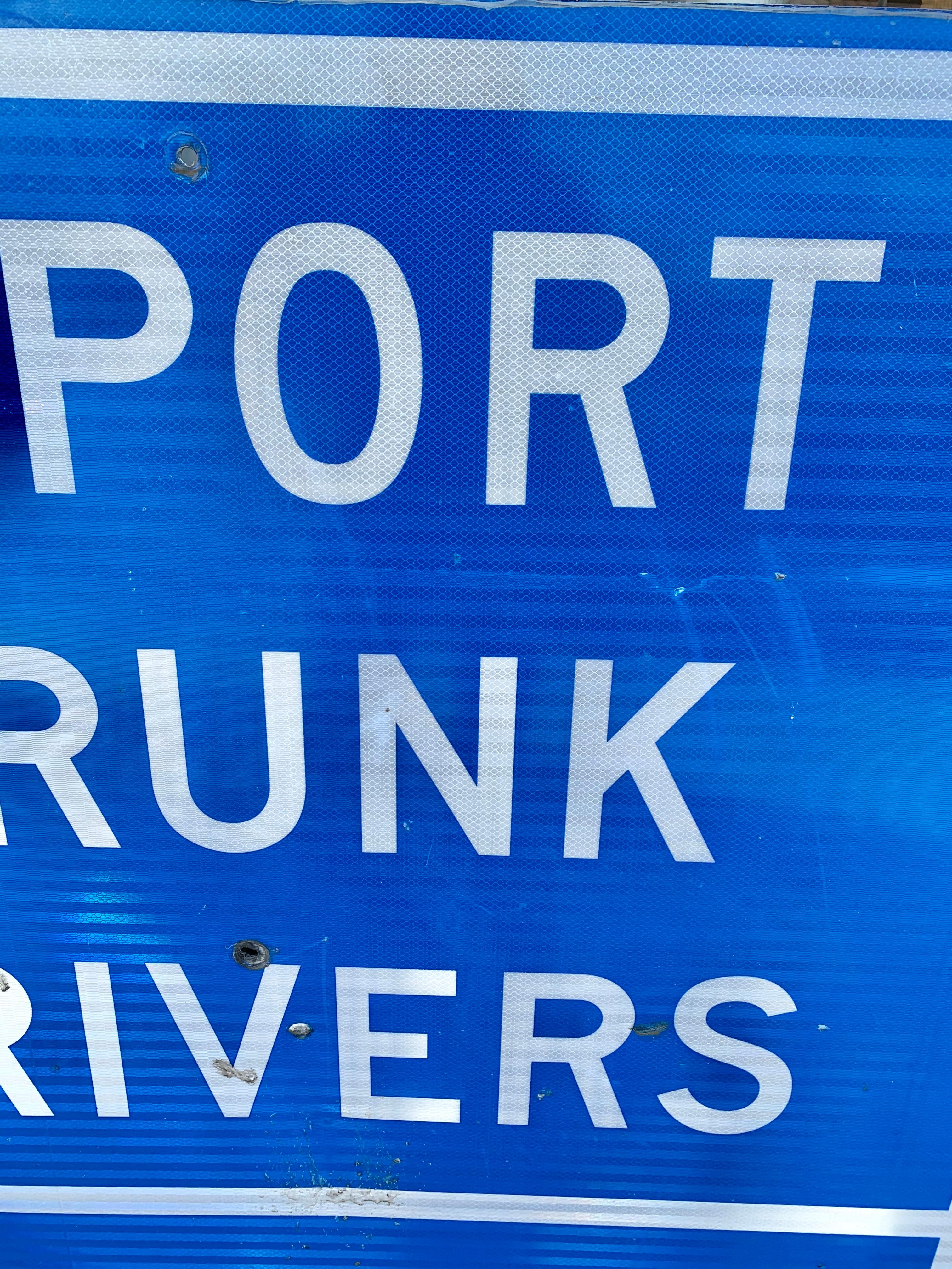 Monumentales Highway-Schild für betrunkene Autofahrer in Kalifornien (Stahl) im Angebot