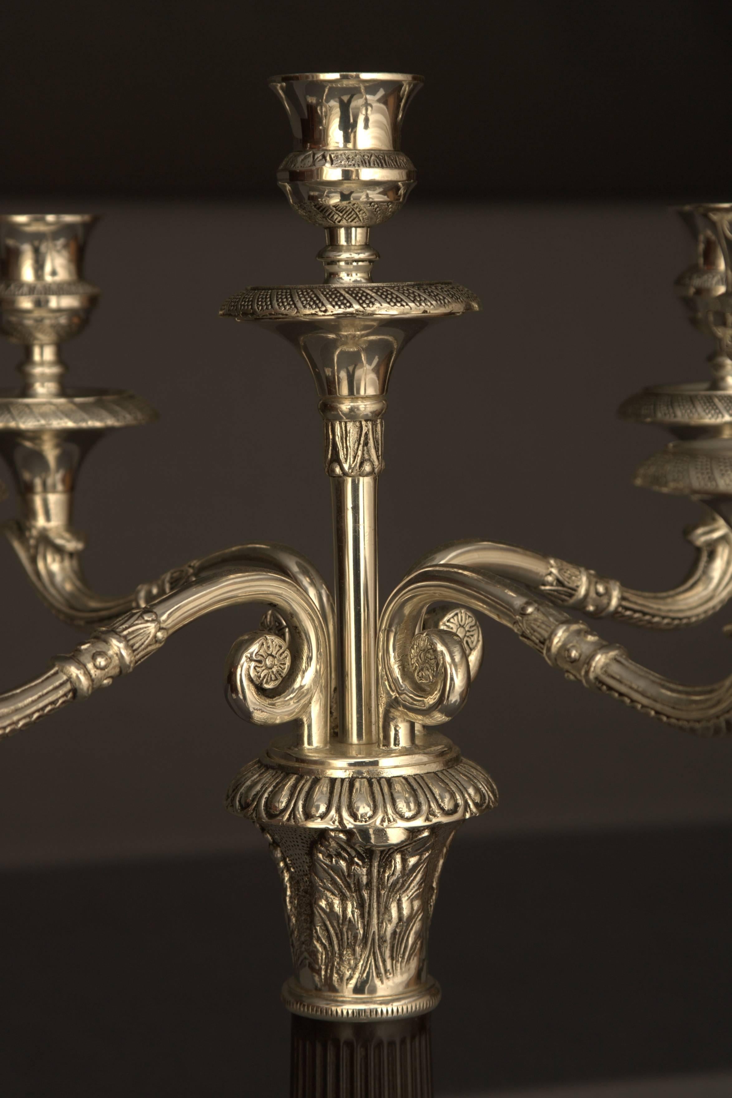 Galvanizzato Candelabro monumentale in stile impero in vendita