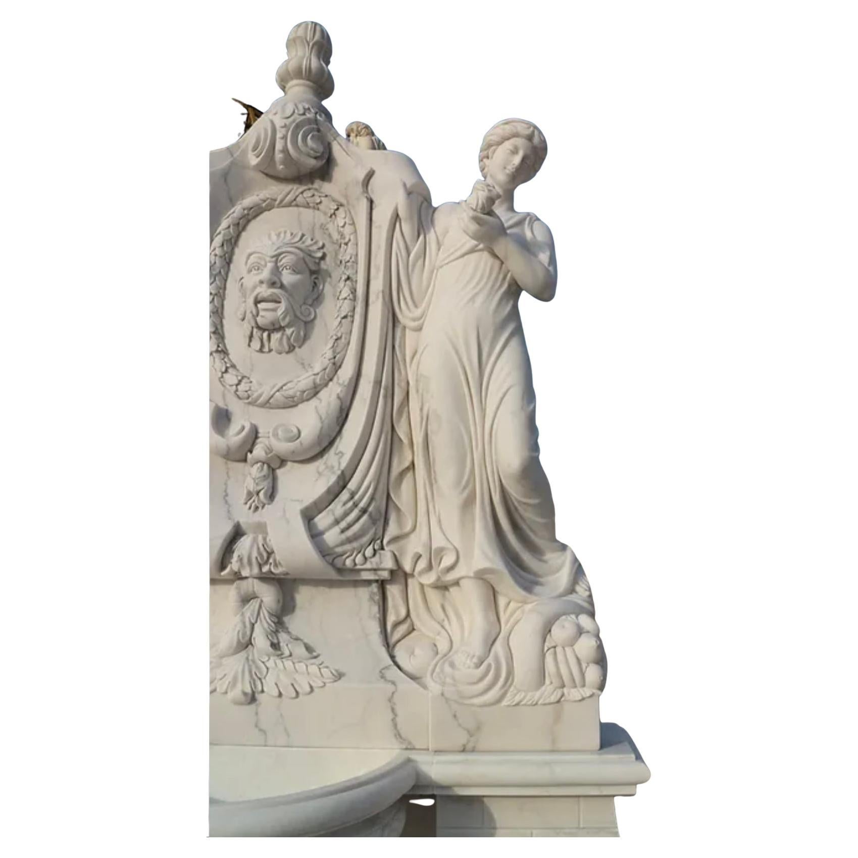Européen Fontaine murale monumentale en marbre sculpté en vente