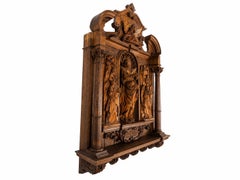 Monumentales Relief aus geschnitztem Eichenholz, das die Mater Dolorosa (Unsere Liebe Frau der Schmerzen) darstellt
