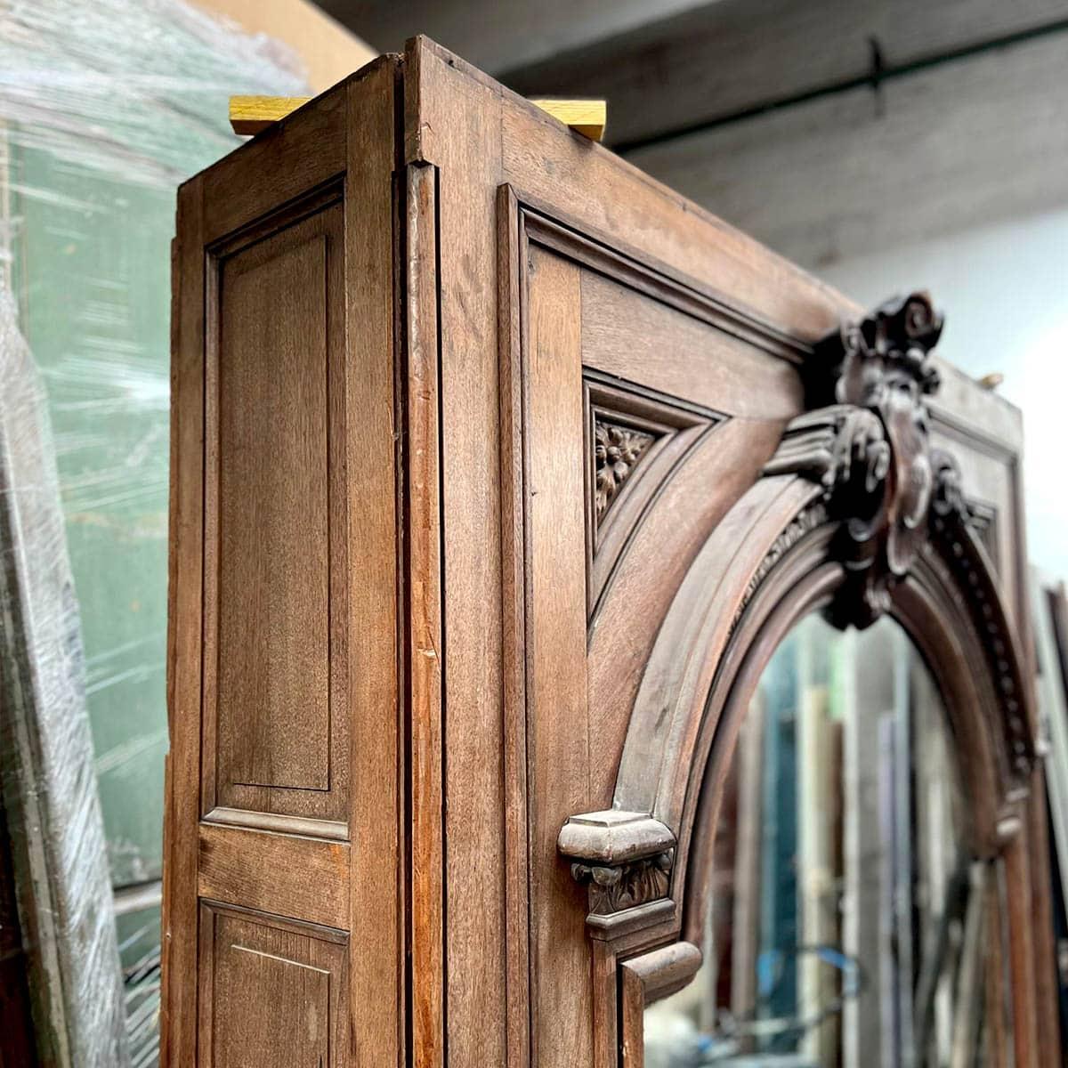 Monumental Carved Oak Trumeau Mirror, Dated 1895 In Good Condition For Sale In TOURCOING, FR