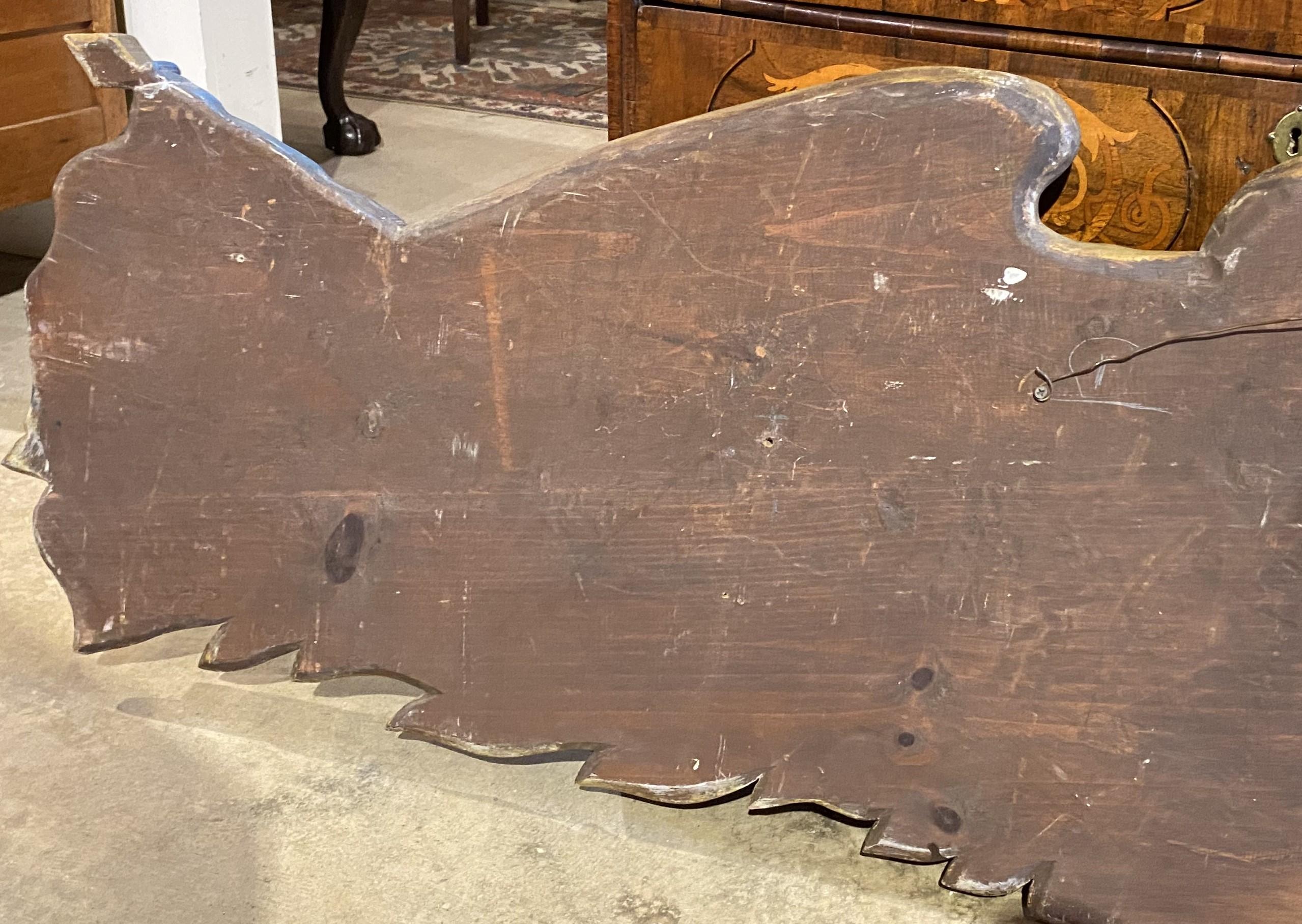 Targa monumentale con aquila policroma intagliata, Boston Carving Co. 2