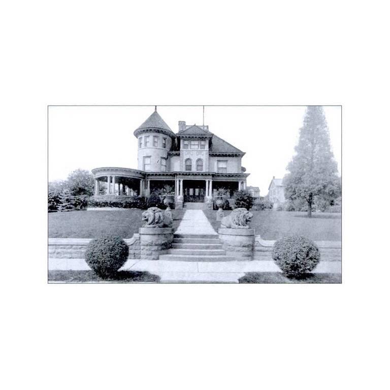 American Classical Monumental Carved Stone Lions from the Decker Mansion, Montgomery, Pennsylvania For Sale