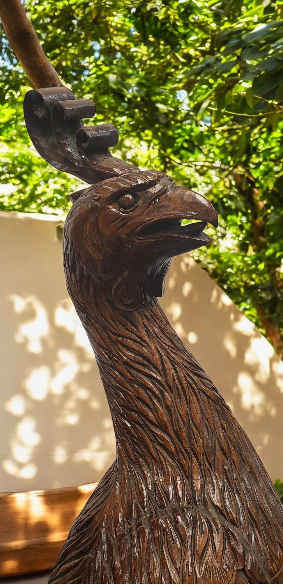 Escultura monumental de madera de teca de ave casuario Teca