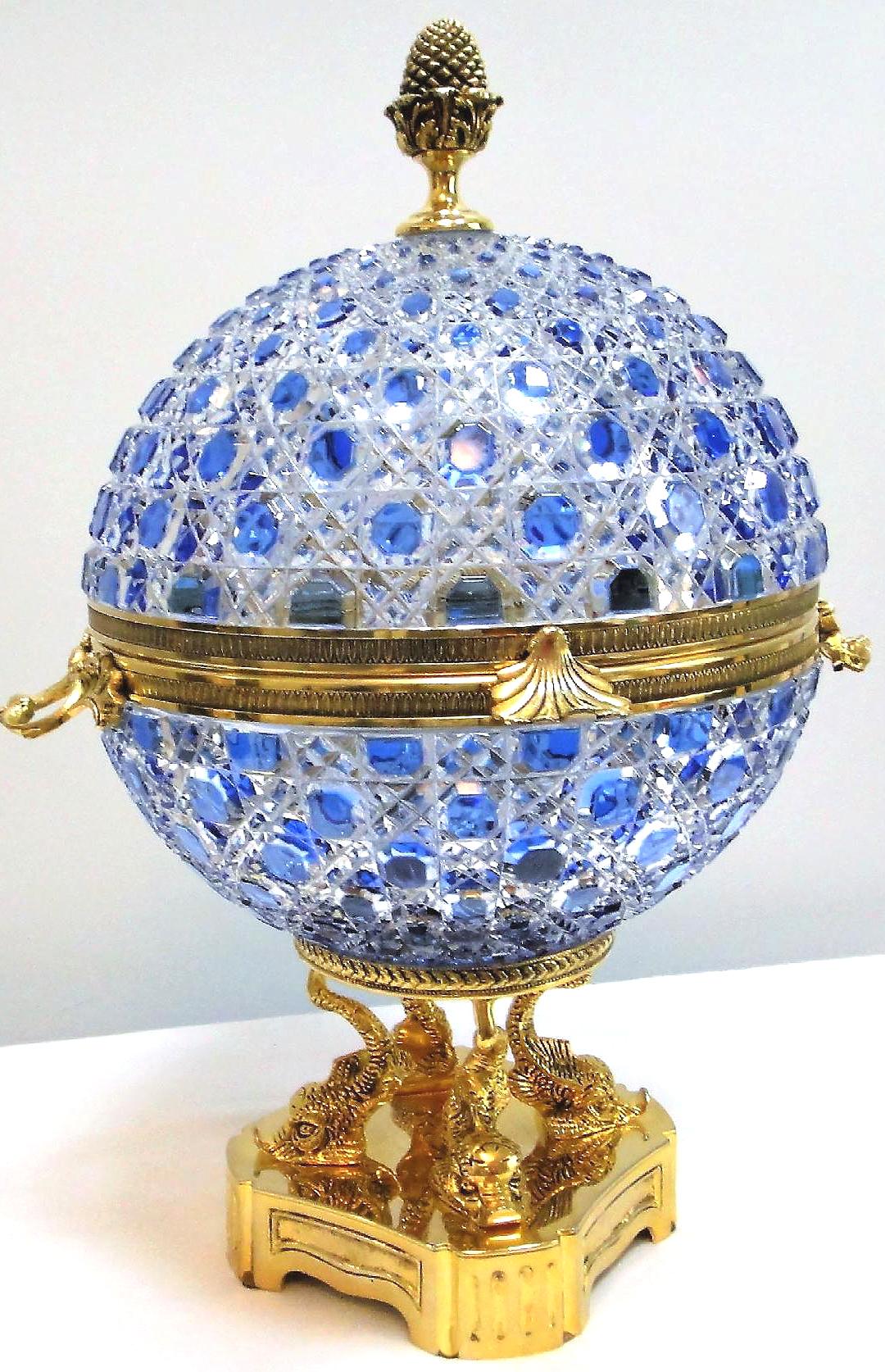 Monumental Caviar Bowl by Cristal Benito 3