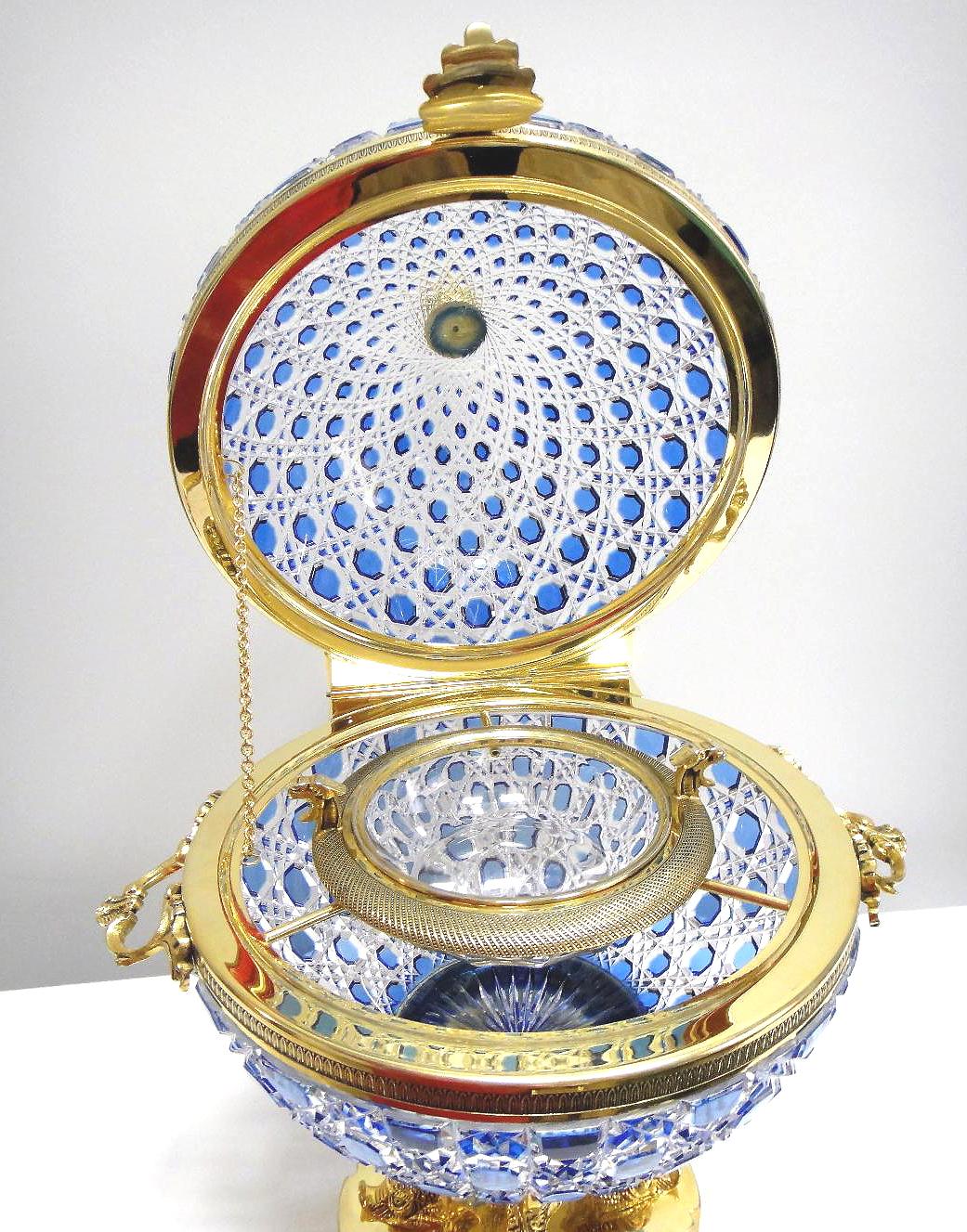 Monumental Caviar Bowl by Cristal Benito 5